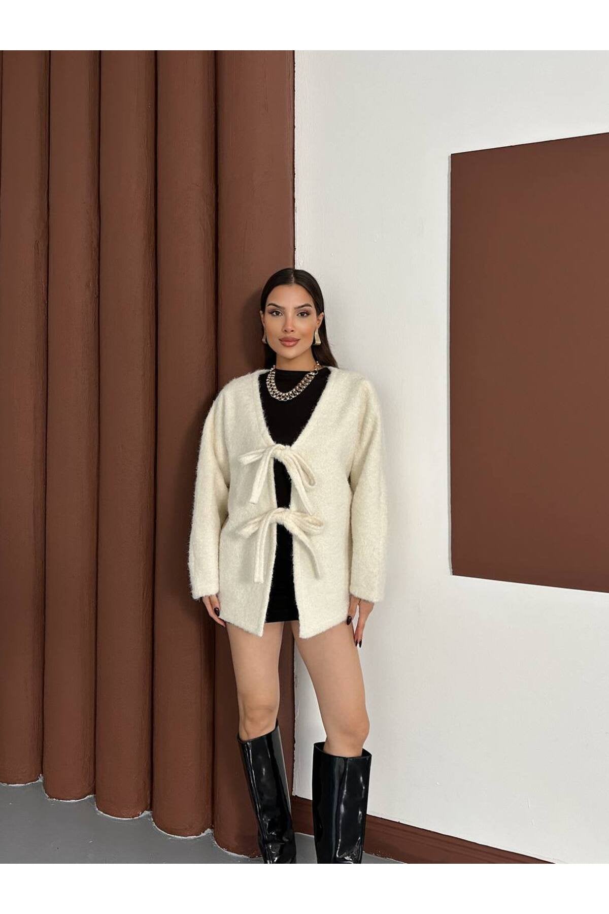 Kırçıllı Kaşe Fiyonklu Kaban