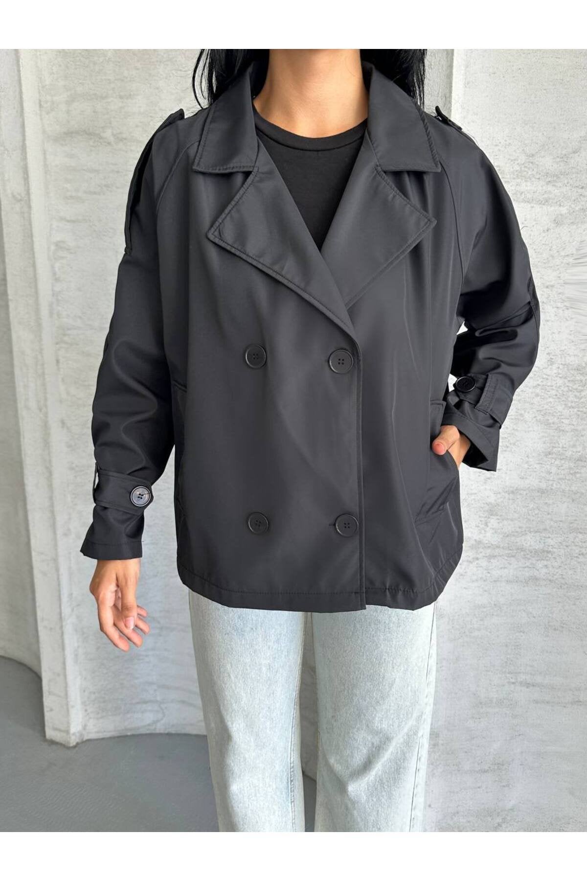 YENİ SEZON KOL VE OMUZ MANŞETLİ CROP TRENCH COAT