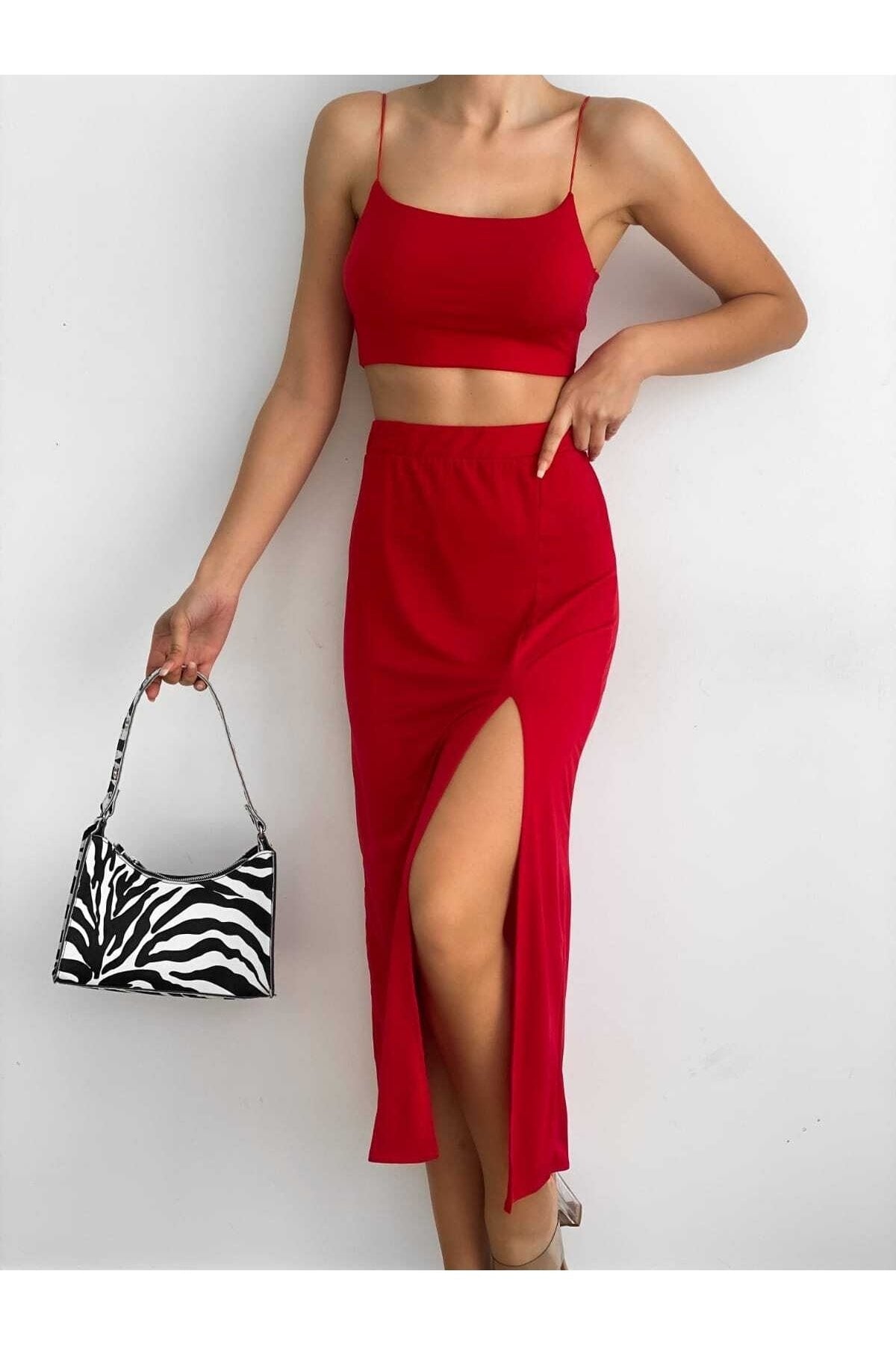 Yırtmaçlı Düz Etek