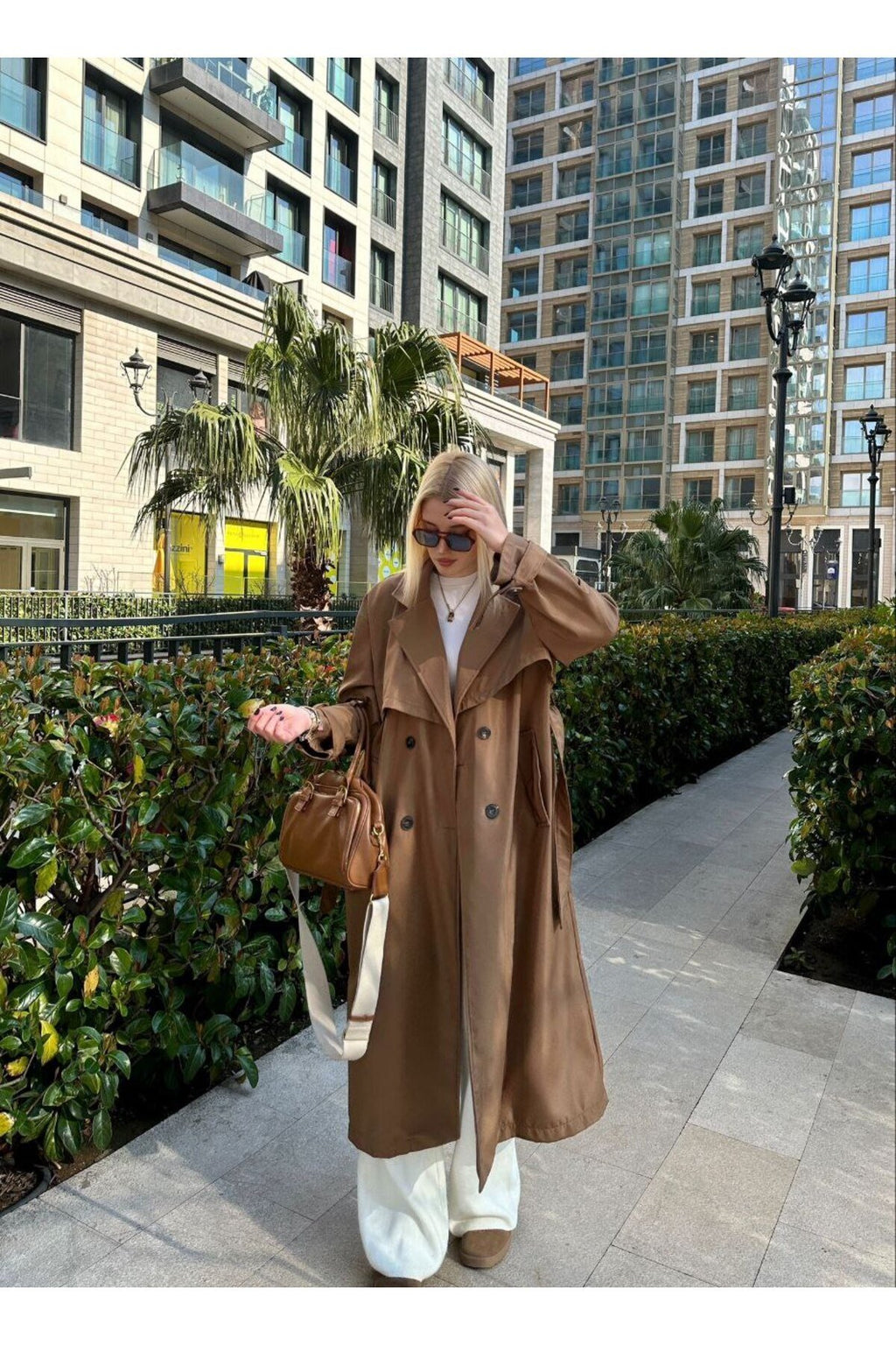 Günlük ve Şık Kuşaklı Kadın Trençkot