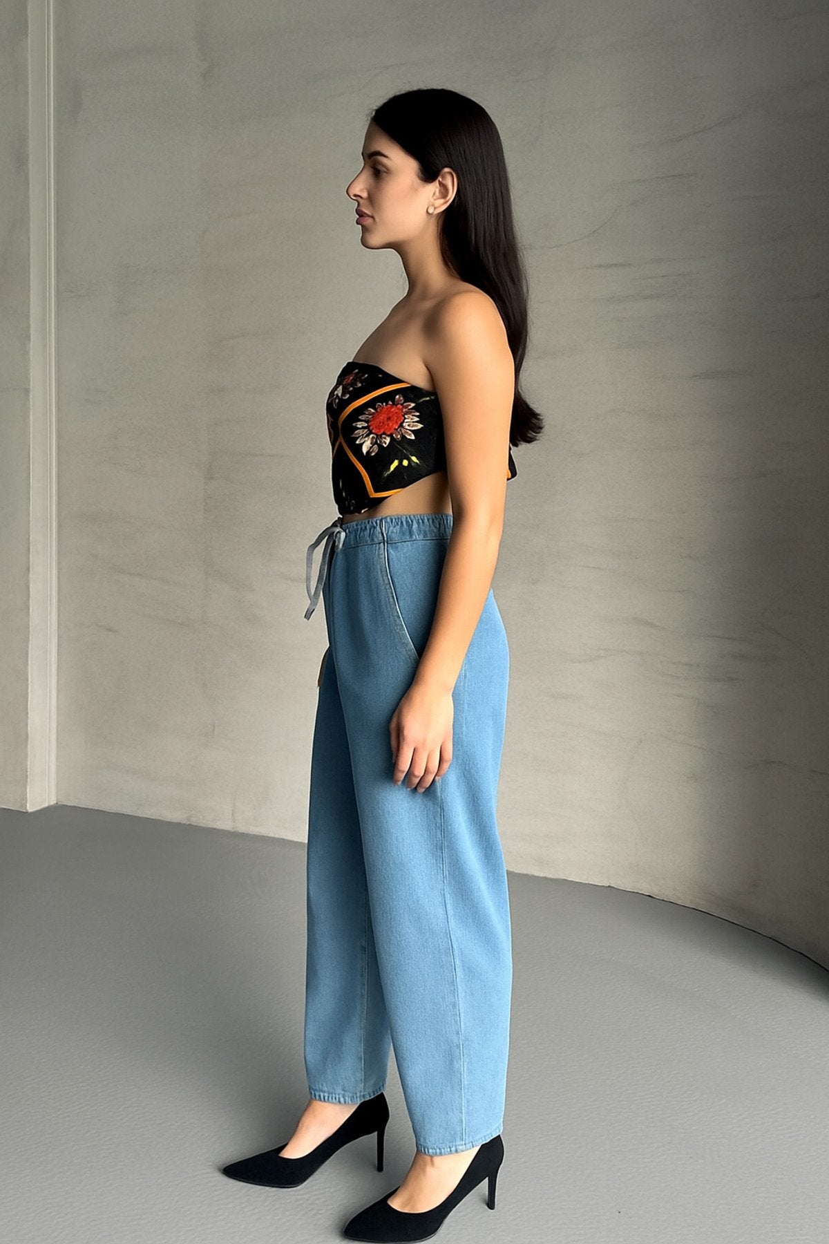 Lastikli Bel Bağcıklı Denim Pantolon – Günlük Konfor ve Şıklık