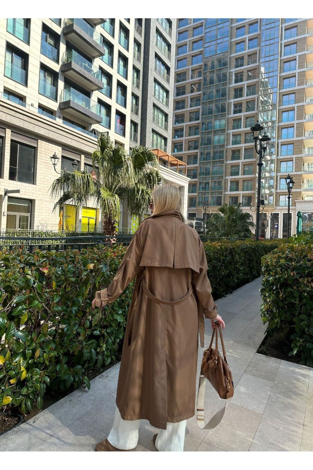 Günlük ve Şık Kuşaklı Kadın Trençkot