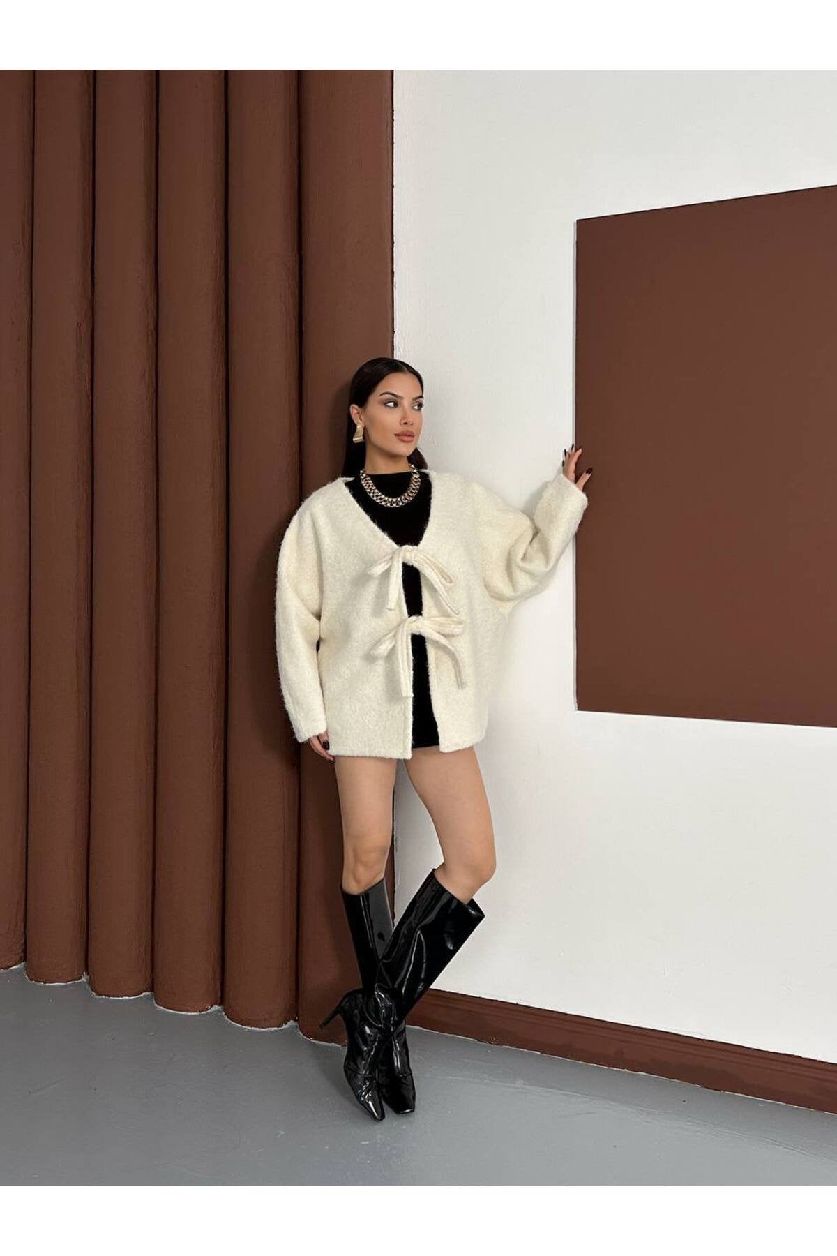 Kırçıllı Kaşe Fiyonklu Kaban