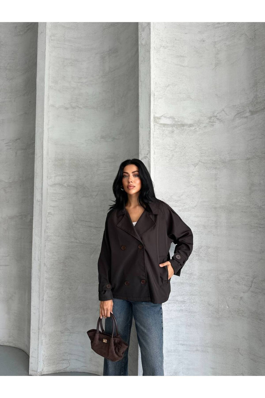 YENİ SEZON KOL VE OMUZ MANŞETLİ CROP TRENCH COAT