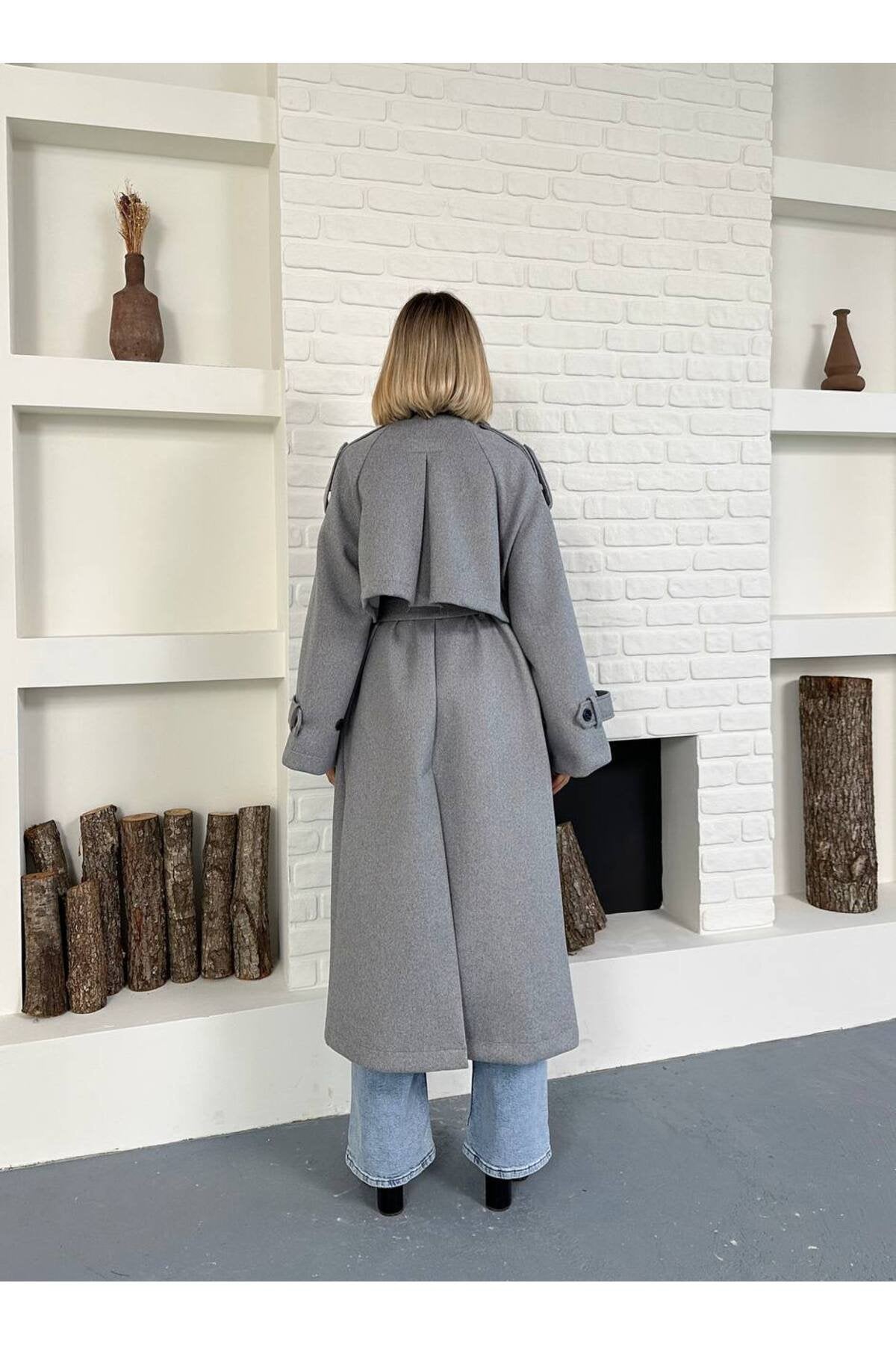 Şık ve Zamansız Stil Uzun Kaşe Kaban