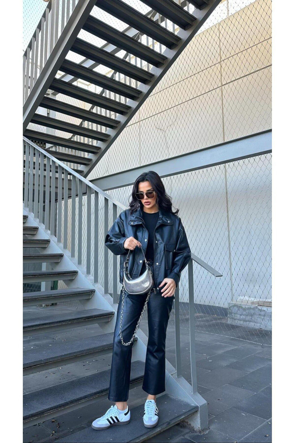 Yeni Sezonun İkonu: Oversize Deri Ceket