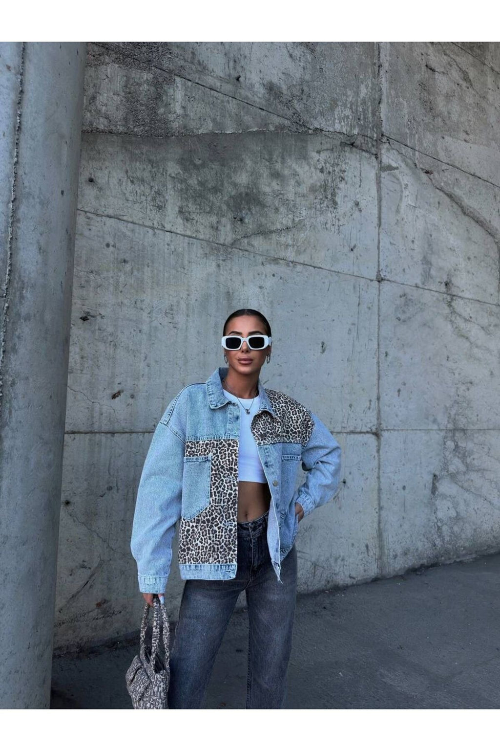 "Leopar Detaylı Oversize Denim Ceket"