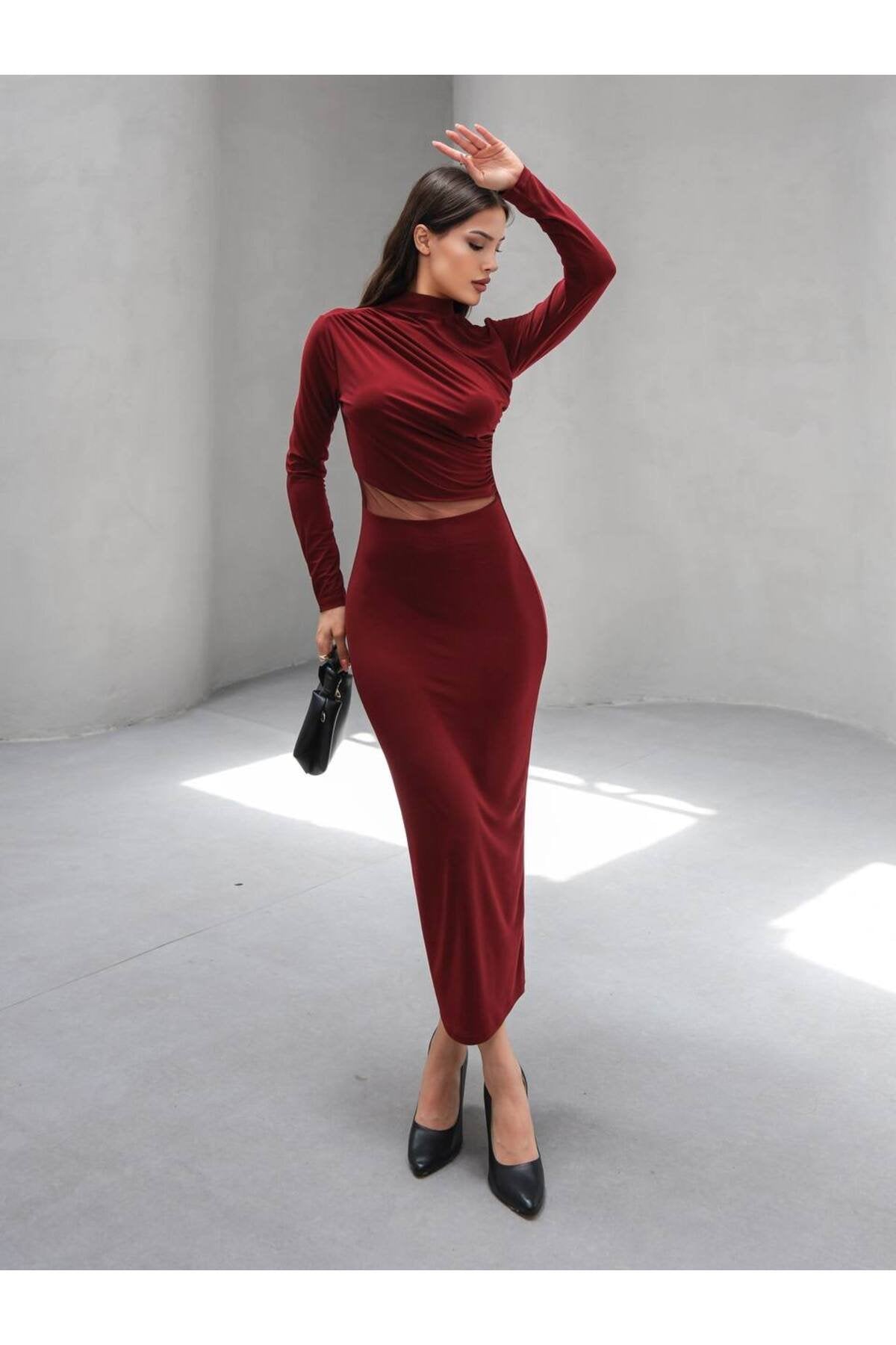 Bel Tül Detaylı Şık Midi Elbise