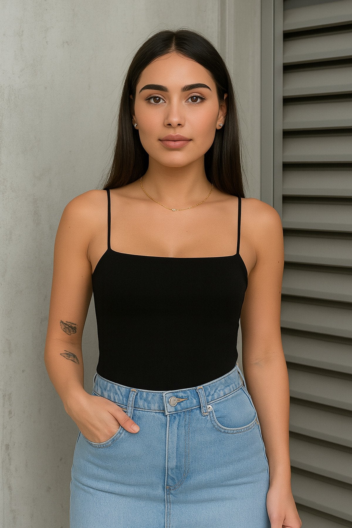 İnce Askılı Siyah Basic Crop Bluz