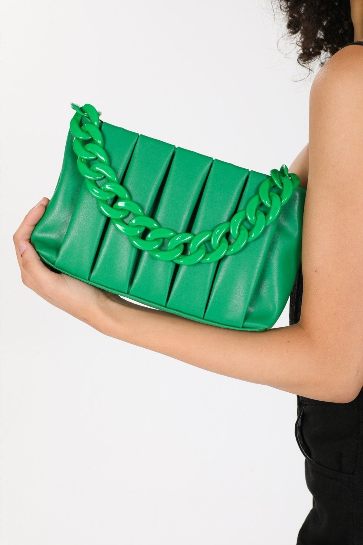 Zincir Detaylı Kol Çanta