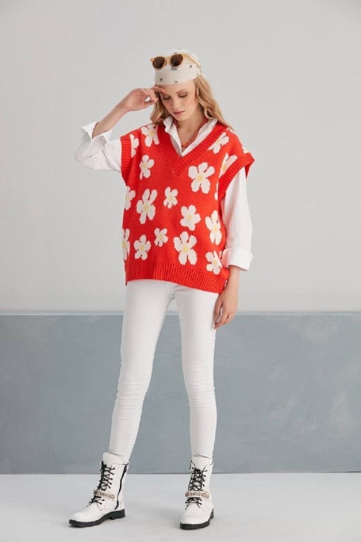 Triko Çiçekli Süveter