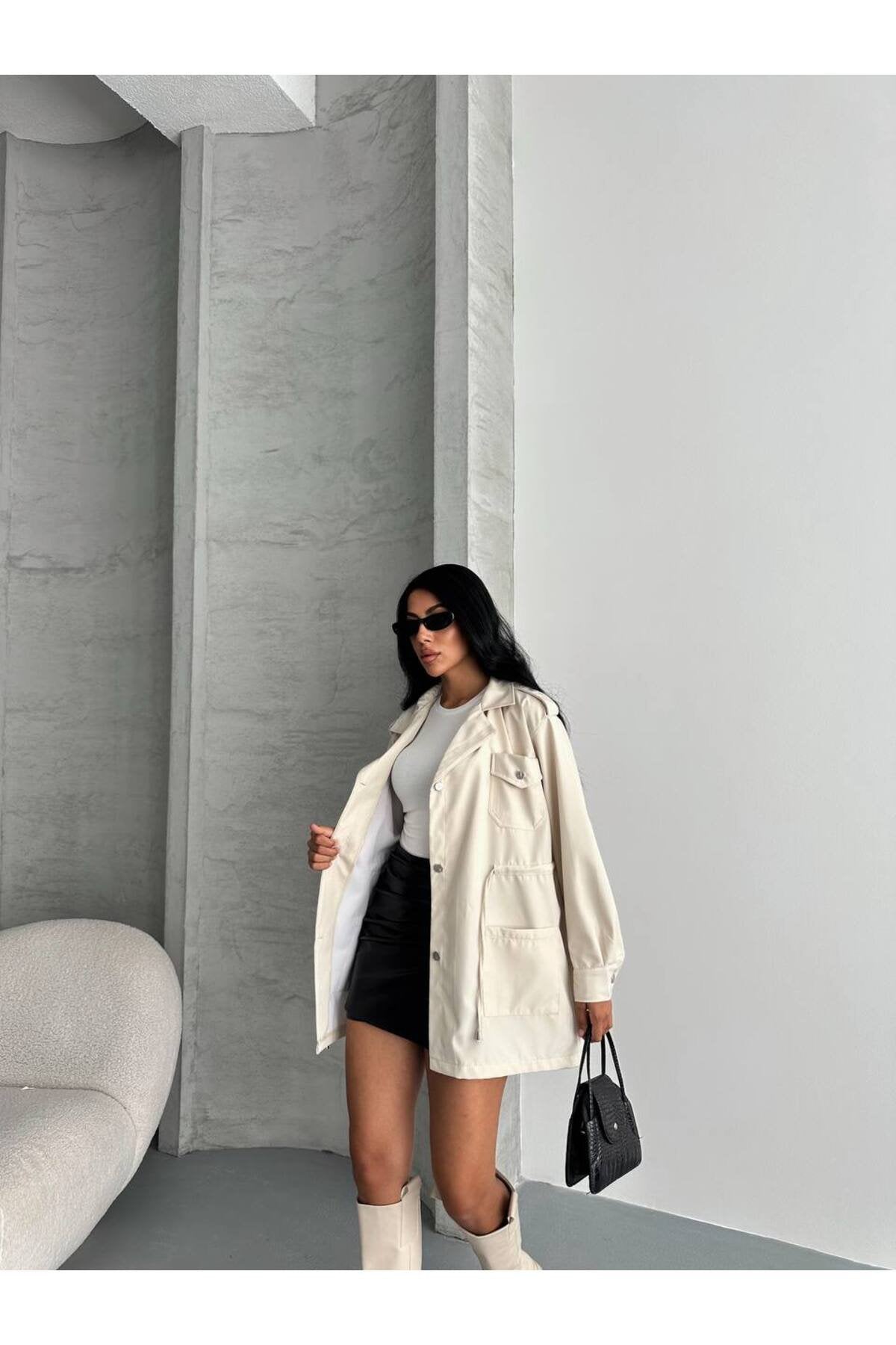 4 CEPLİ BEL BAĞLAMALI KISA TRENCH COAT CEKET