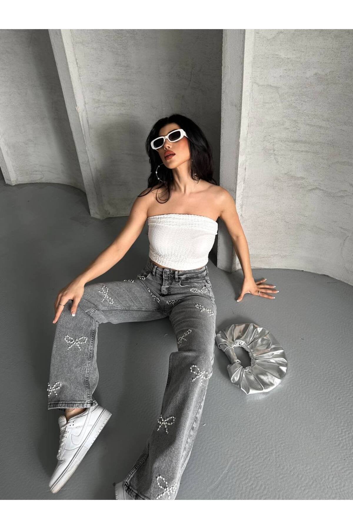 Kadın Yüksek Bel İnci Detaylı Taş Renk Düz Paça Jean Pantolon