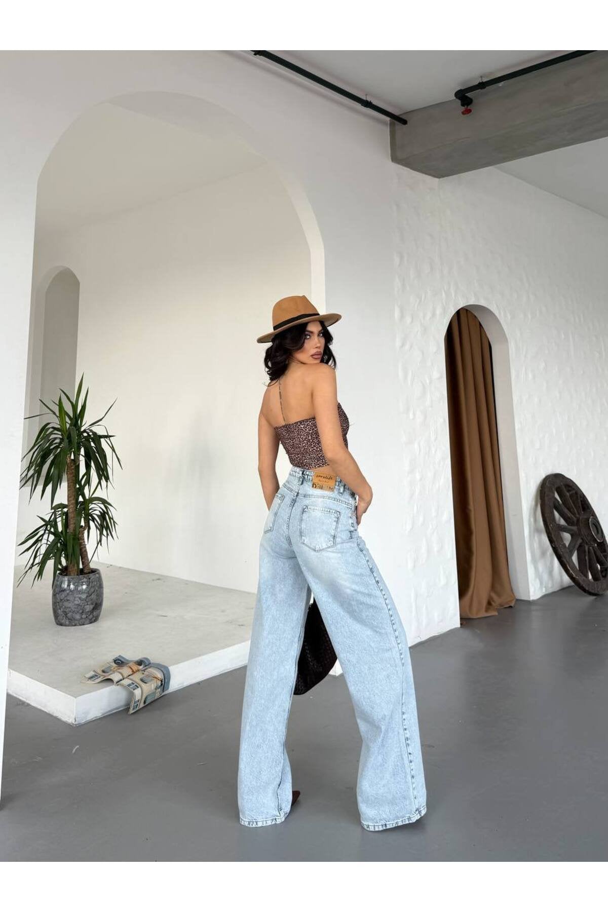 Yüksek Bel Çift Düğmeli Bol Paça Denim Pantolon