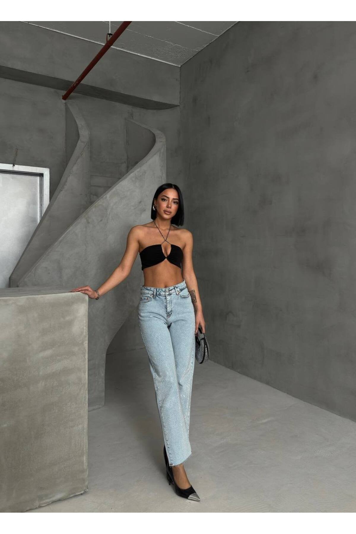 Yüksek Bel Taş Detaylı Parlak Denim Pantolon