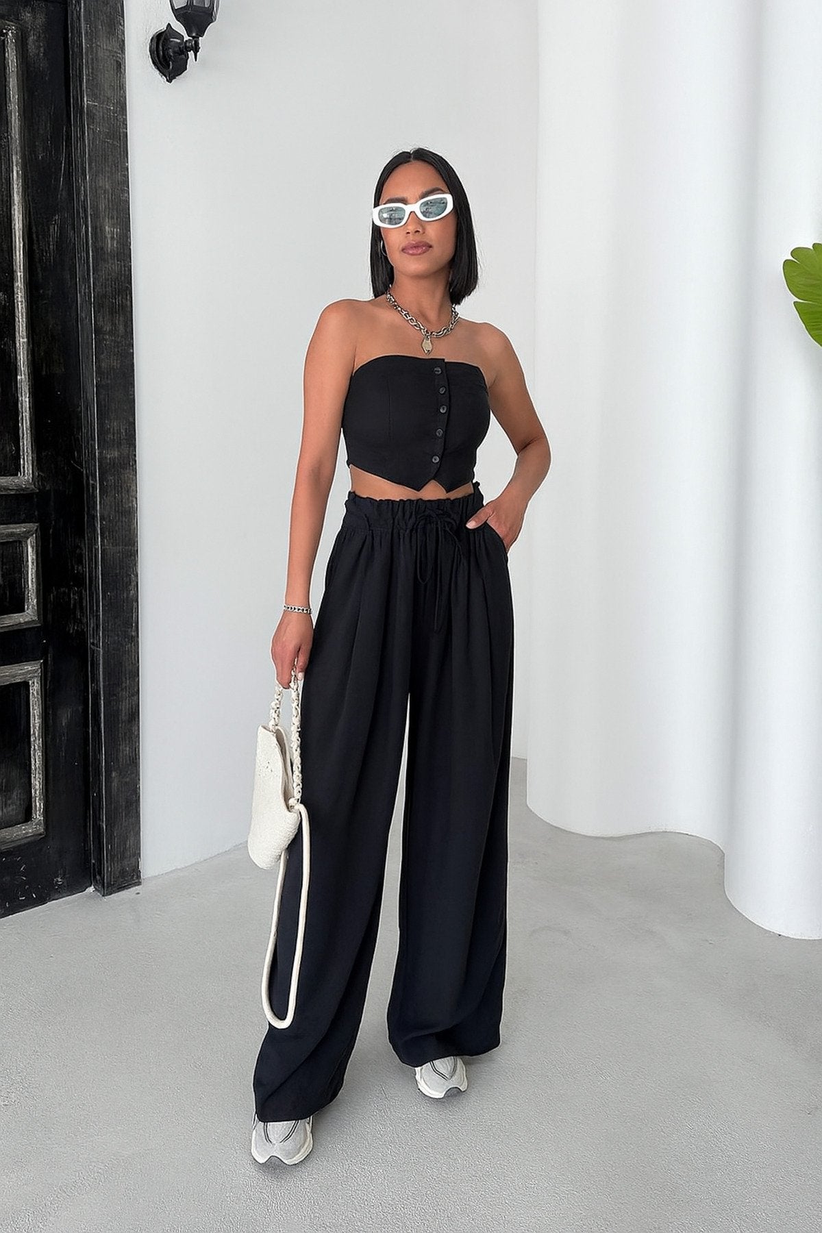 Zarif Detaylı Yüksek Bel Bol Paça Pantolon