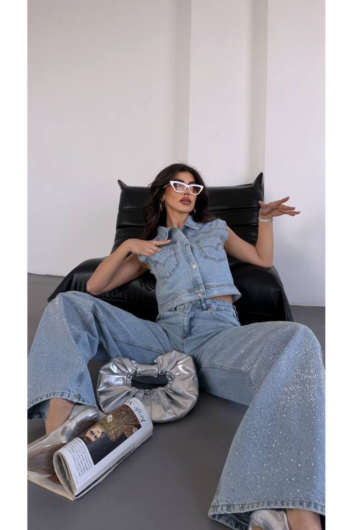 Işıltıyla Fark Yarat! taşlı yelekli takım