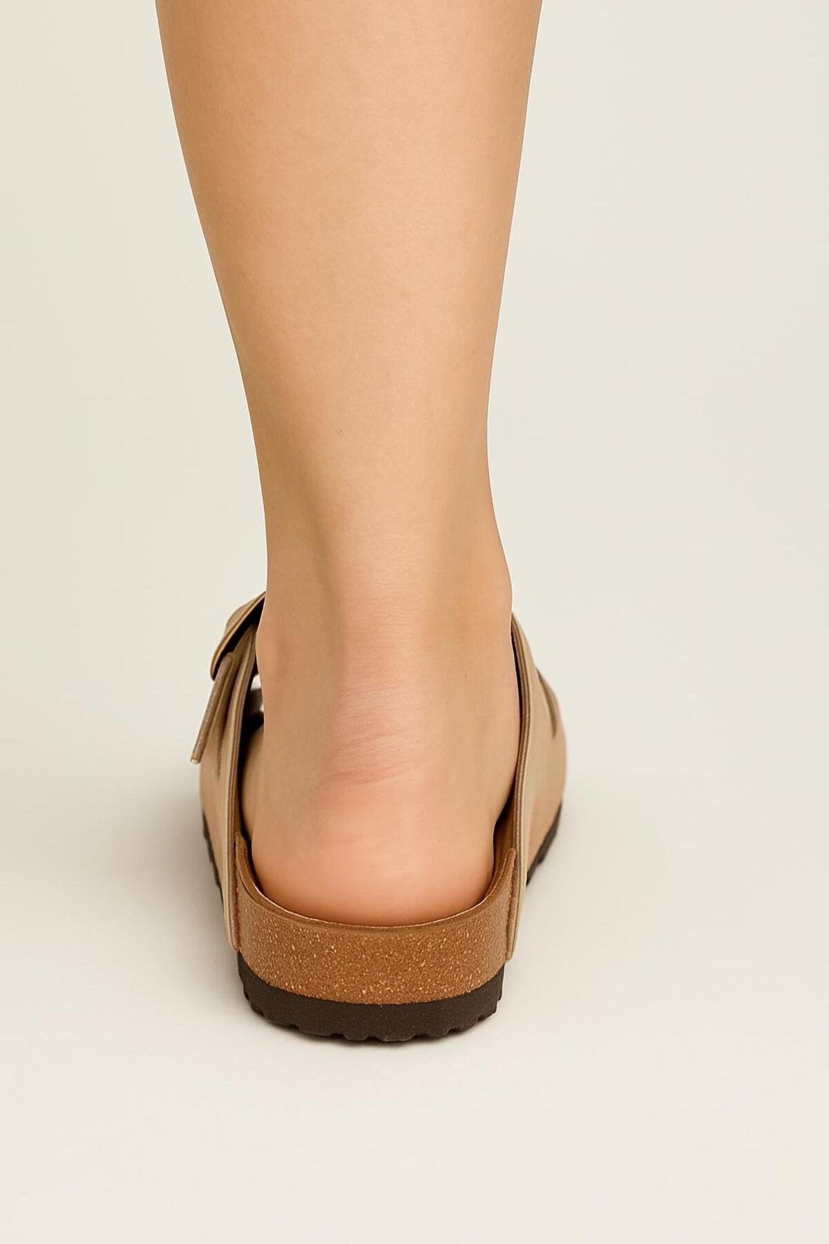 Kadın Siyah Çift Tokalı Parmak Arası Anatomik Terlik