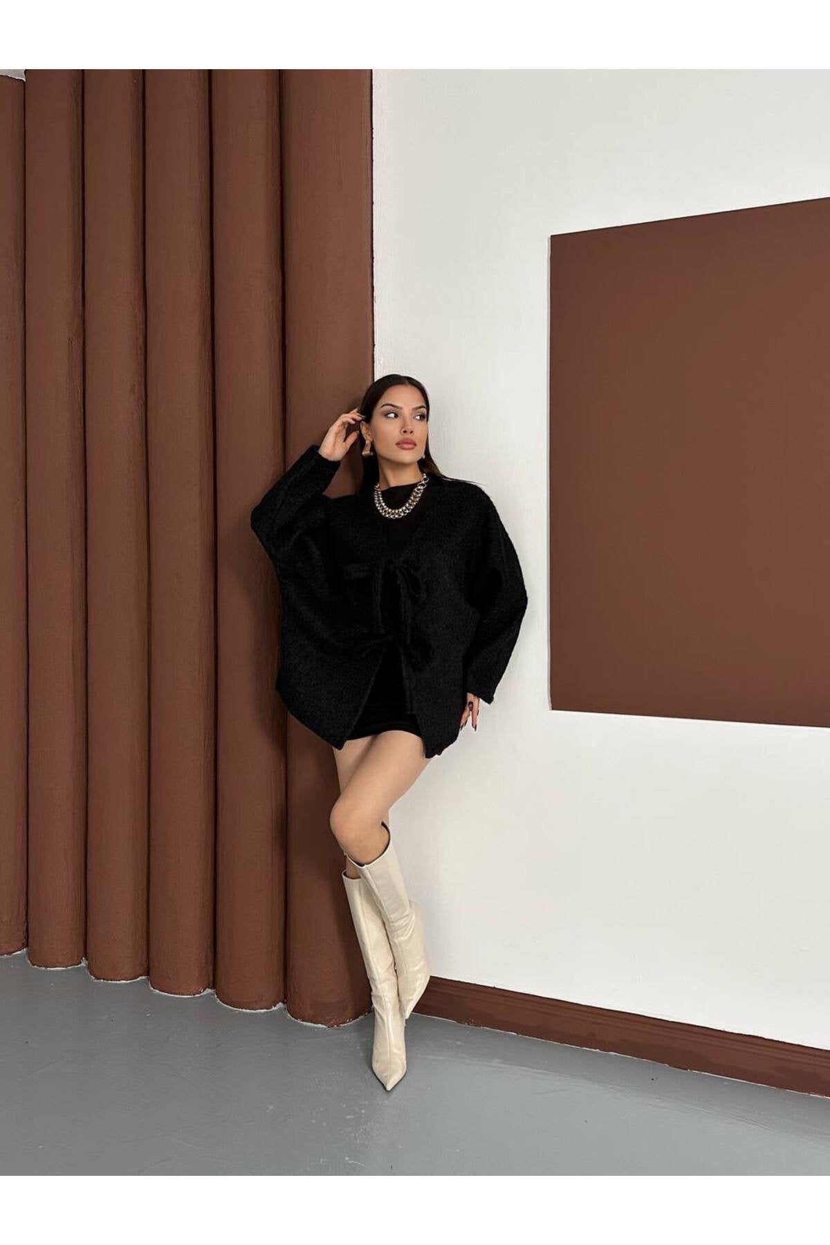 Kırçıllı Kaşe Fiyonklu Kaban