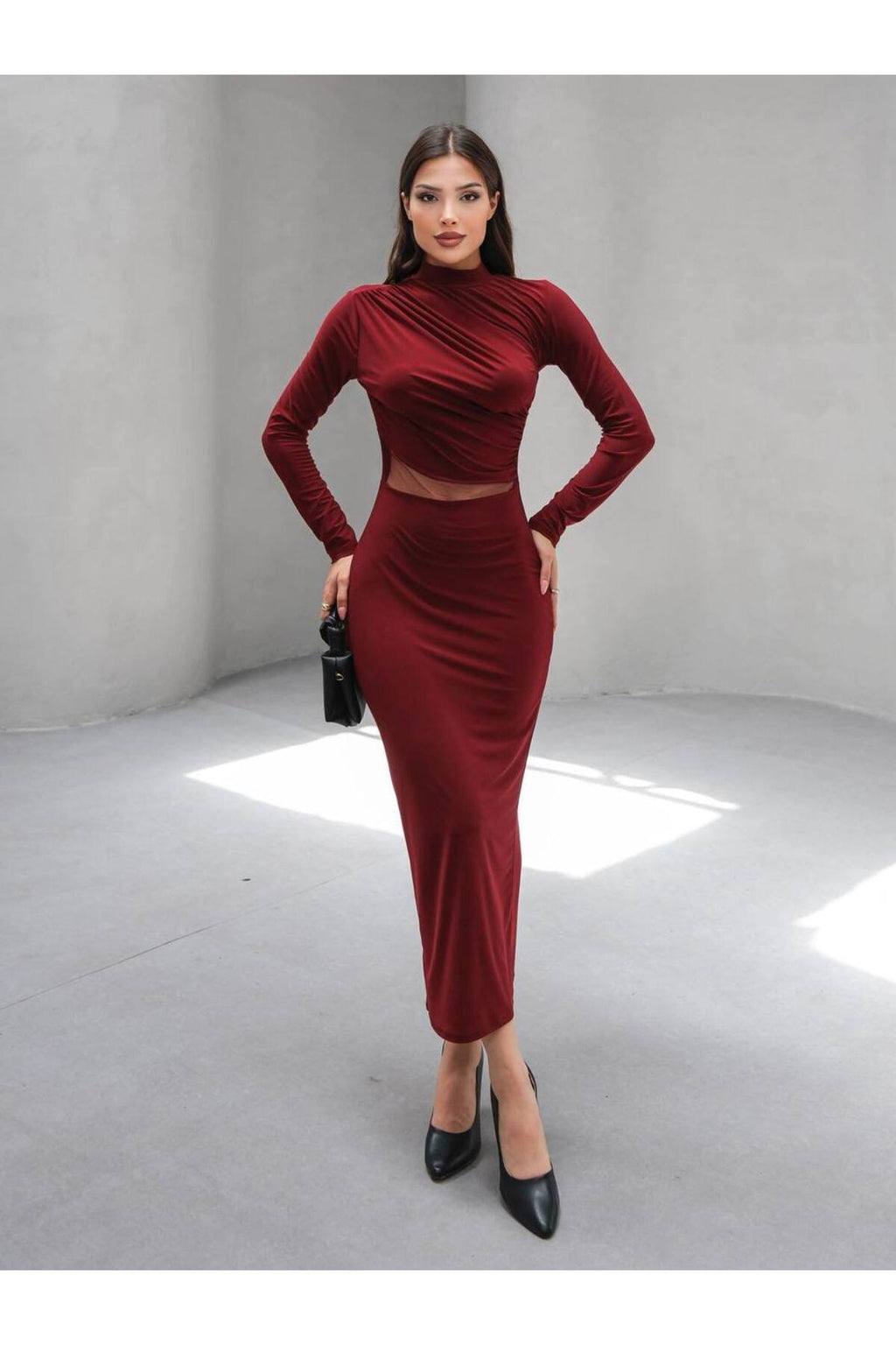 Bel Tül Detaylı Şık Midi Elbise