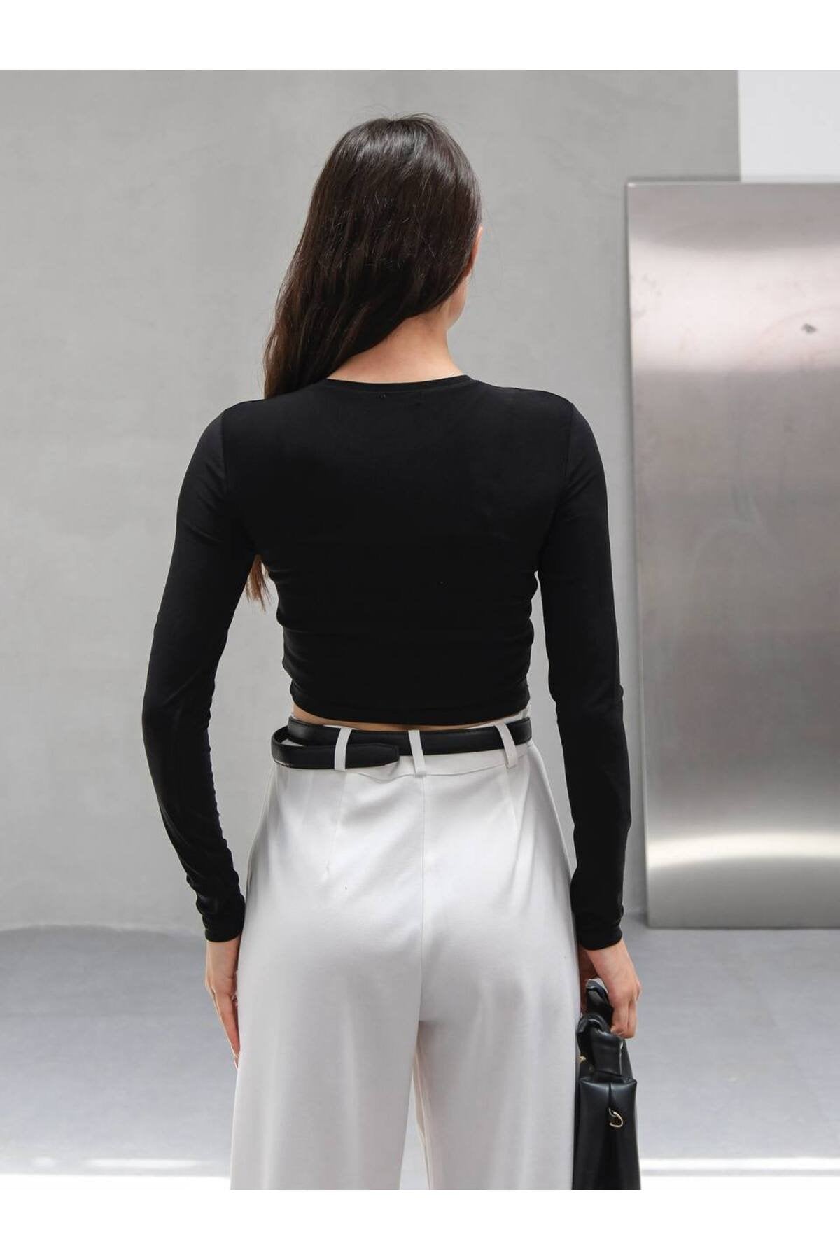 Gold Detaylı Uzun Kollu Crop Bluz