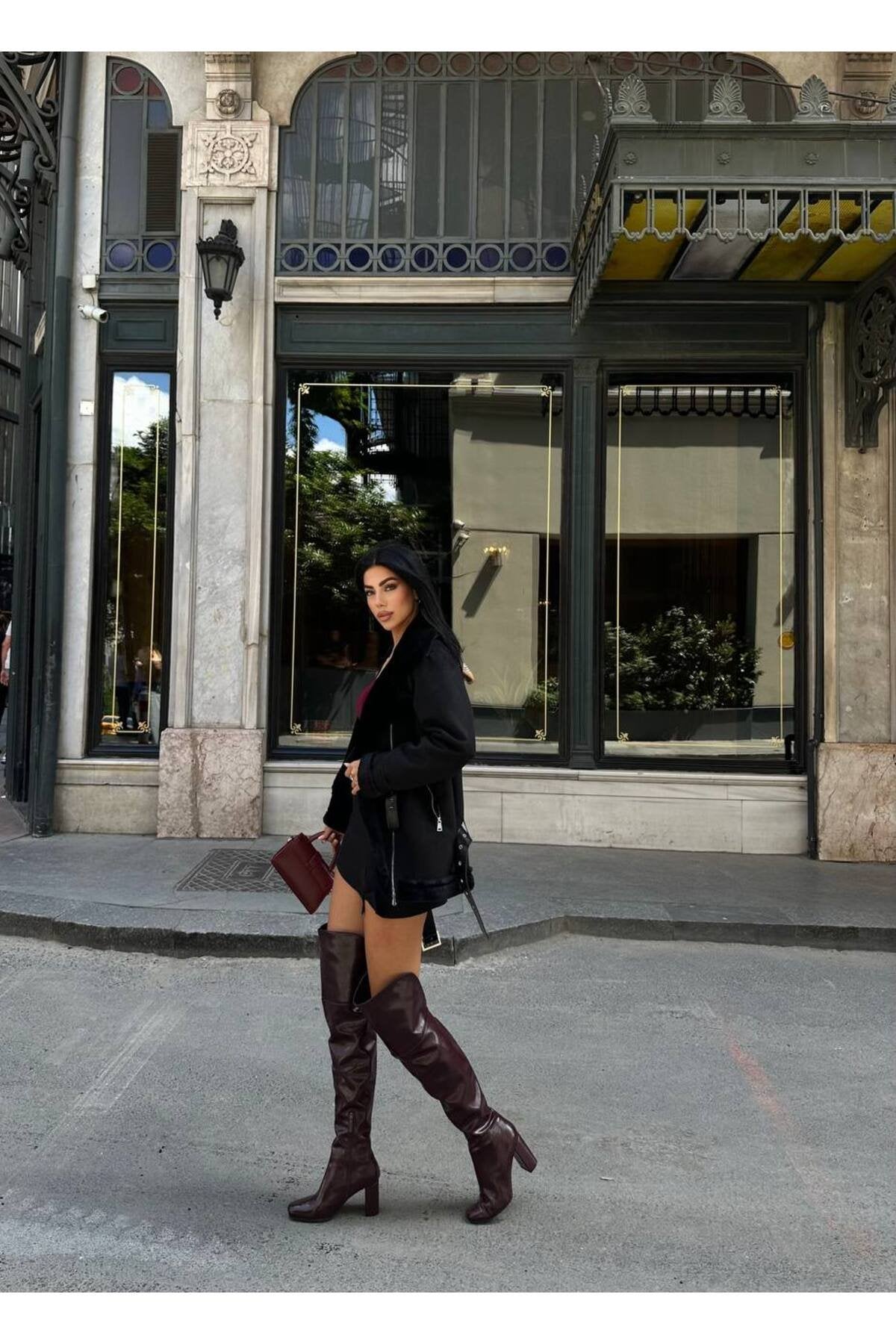 Kemer Detaylı Kürk İçli Mont