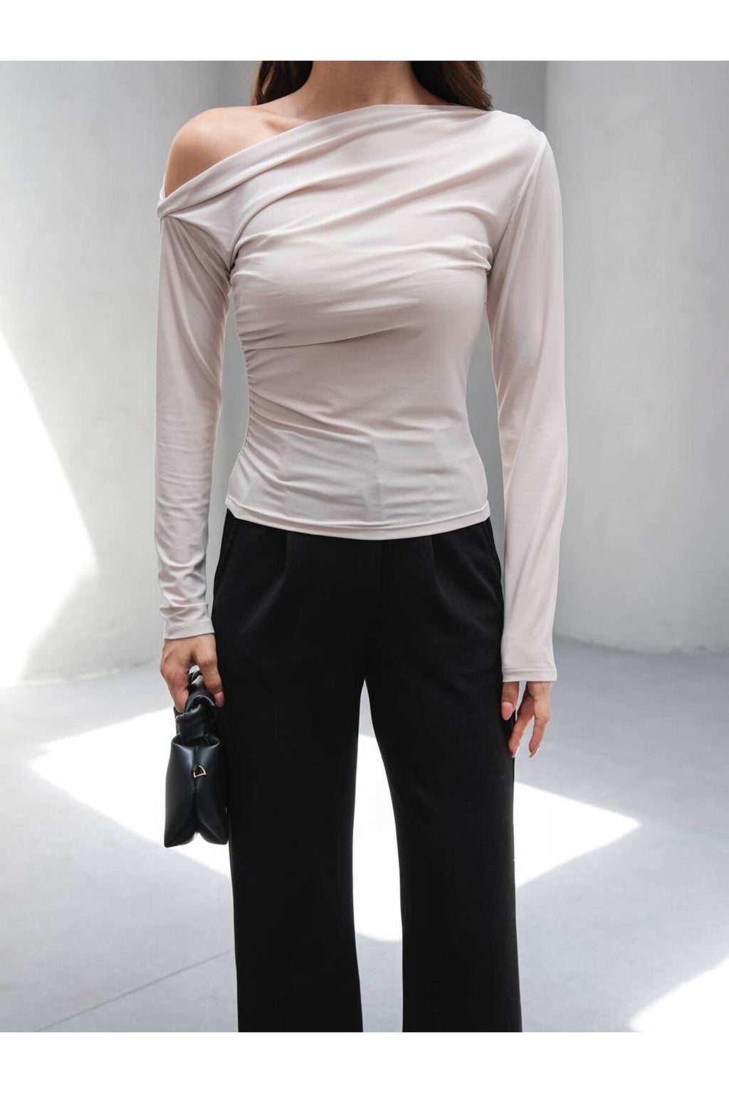 Tek Omuz Off-Shoulder Siyah Bluz