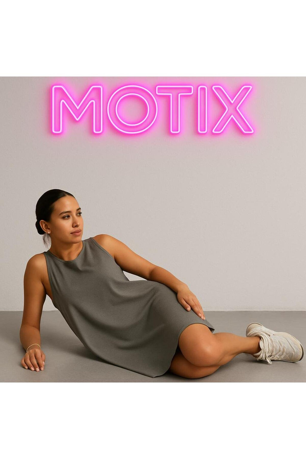 Basic Şıklığın Temsilcisi: Kolsuz Rahat Kesim Günlük Elbise