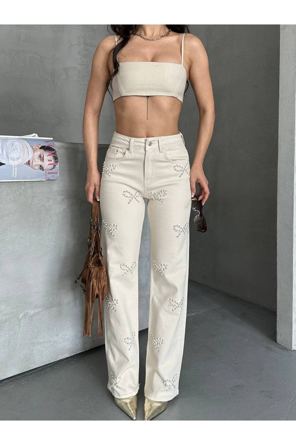 Kadın Yüksek Bel İnci Detaylı Taş Renk Düz Paça Jean Pantolon