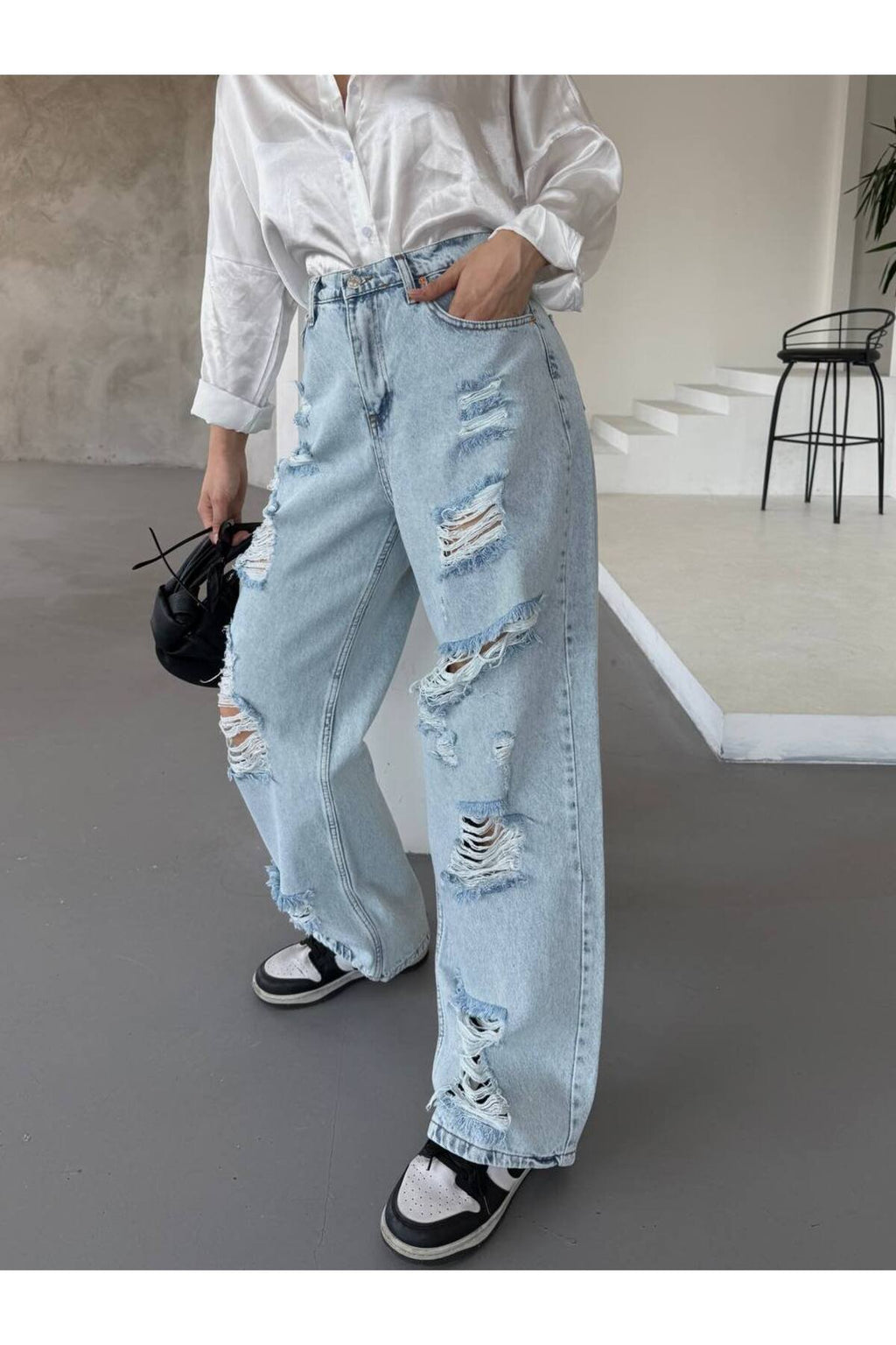 Kadın Yüksek Bel Geniş Paça Yırtık Detaylı Açık Mavi Jean Pantolon
