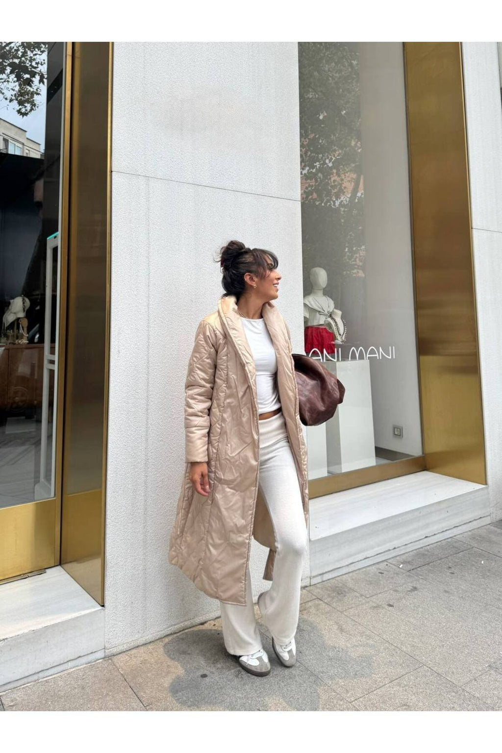 Minimalist Kapitone Şıklığı Kadın Uzun Mont