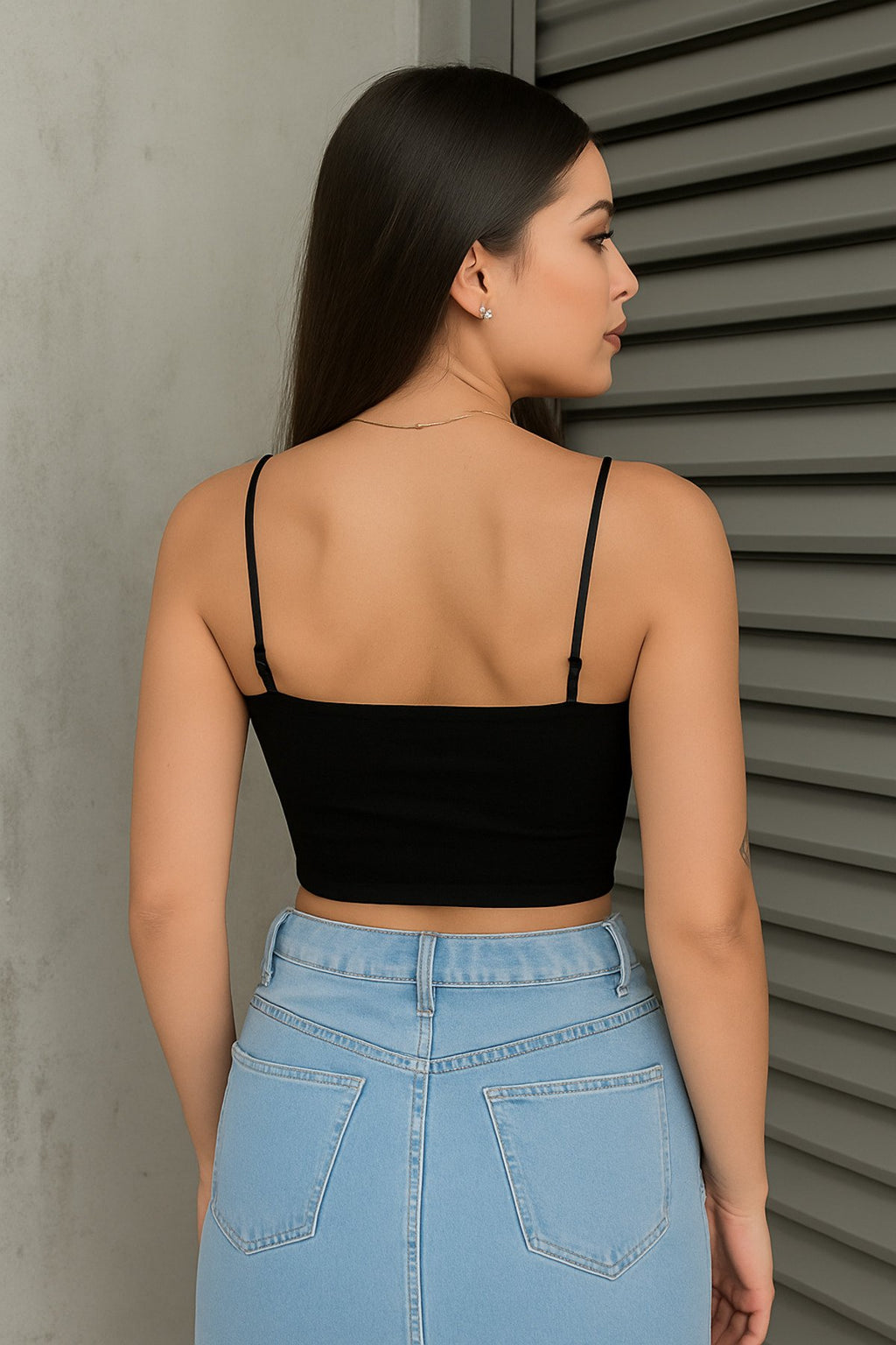 İnce Askılı Siyah Basic Crop Bluz