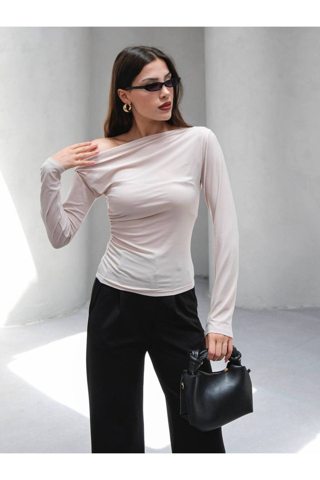 Tek Omuz Off-Shoulder Siyah Bluz