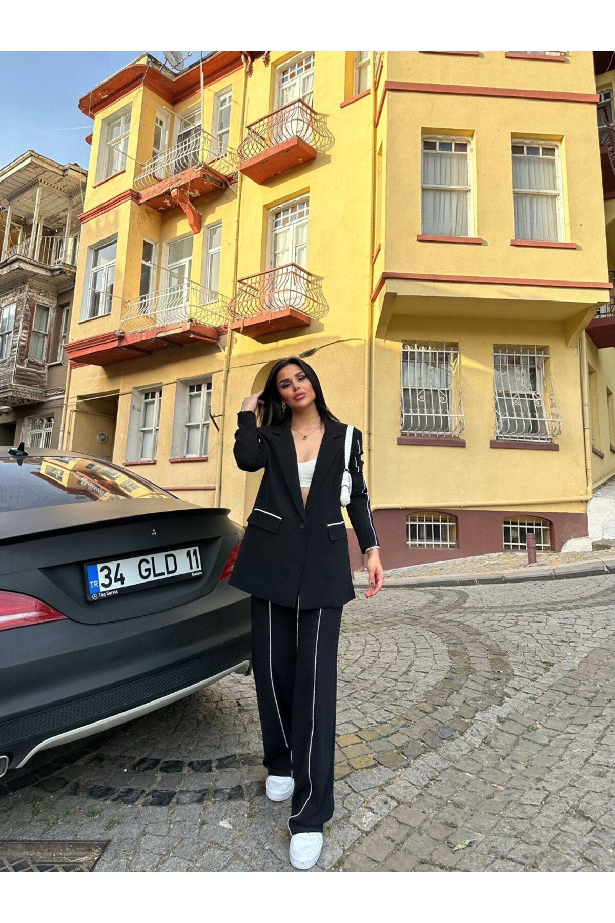 Minimal Tarzın Gücü: Şerit Detaylı Takım