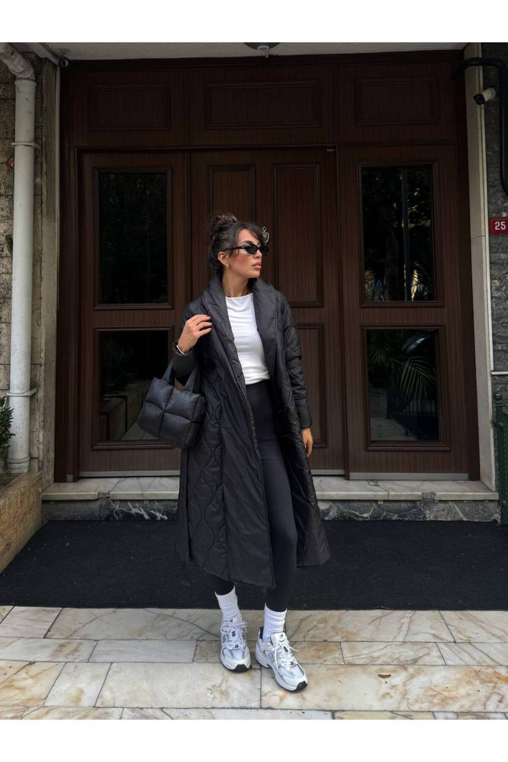 Minimalist Kapitone Şıklığı Kadın Uzun Mont