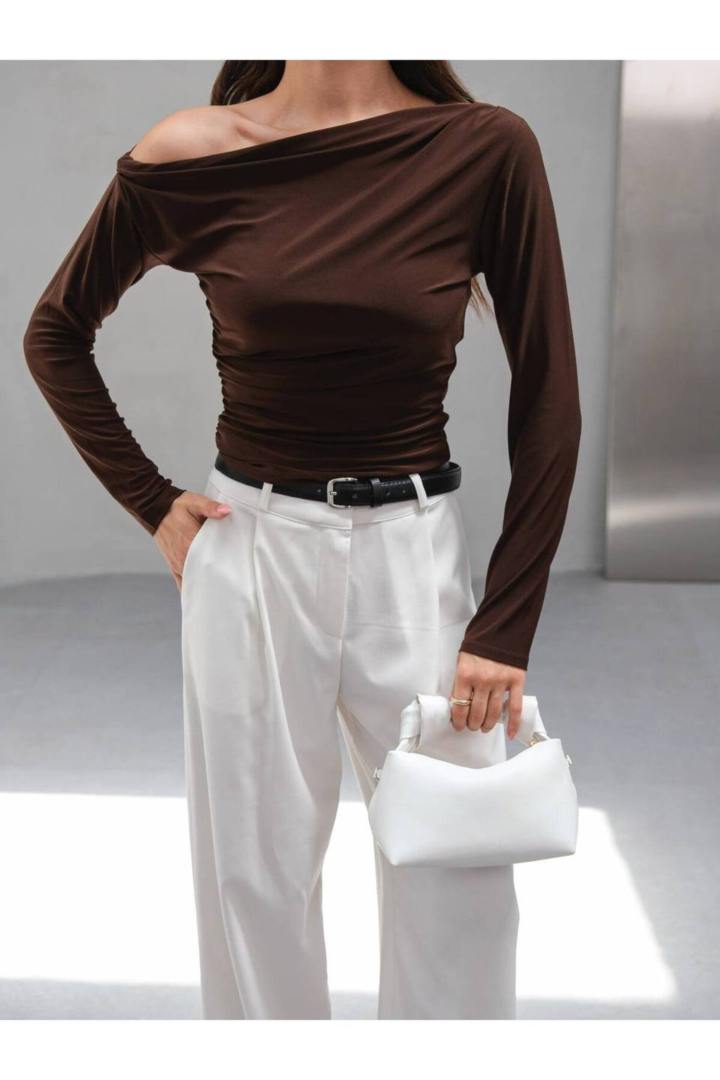 Tek Omuz Off-Shoulder Siyah Bluz