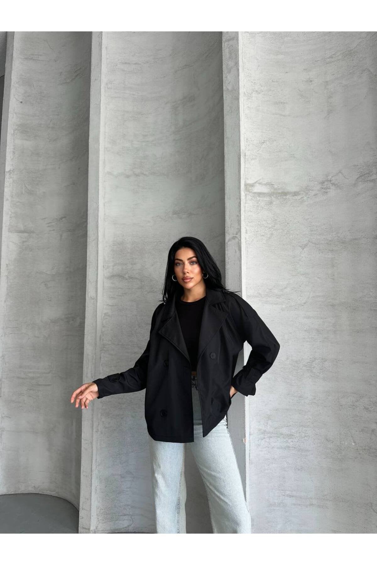 YENİ SEZON KOL VE OMUZ MANŞETLİ CROP TRENCH COAT