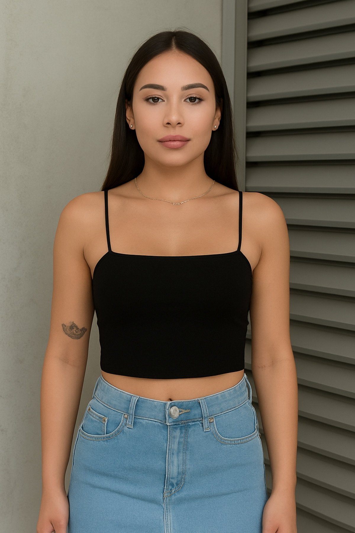 İnce Askılı Siyah Basic Crop Bluz