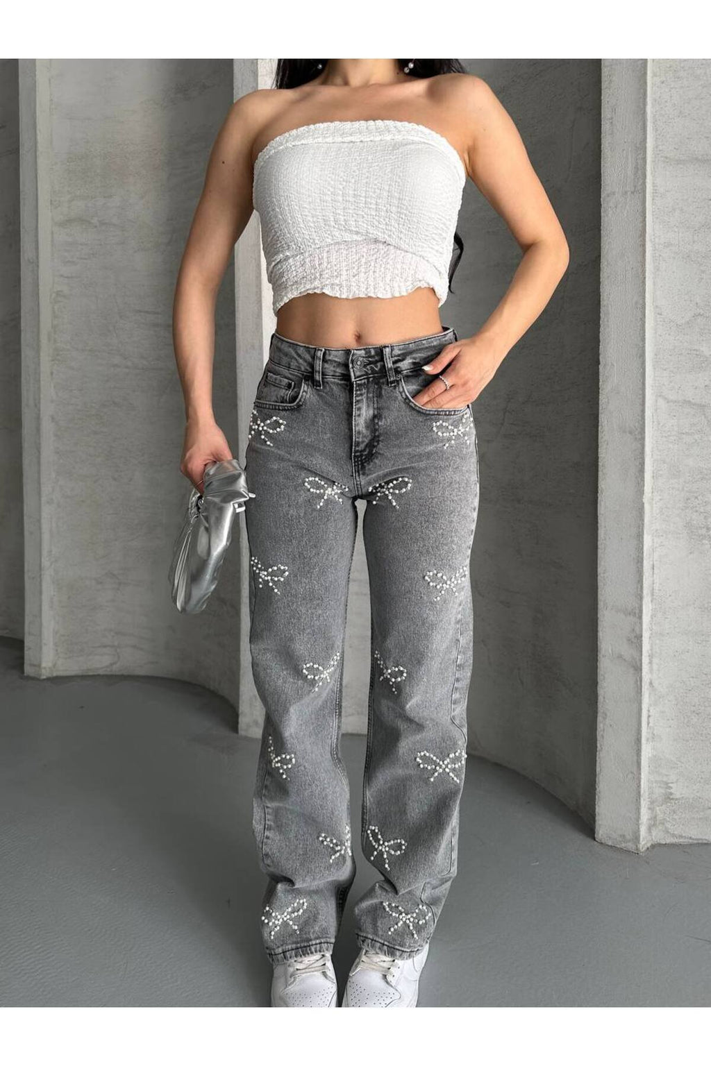 Kadın Yüksek Bel İnci Detaylı Taş Renk Düz Paça Jean Pantolon