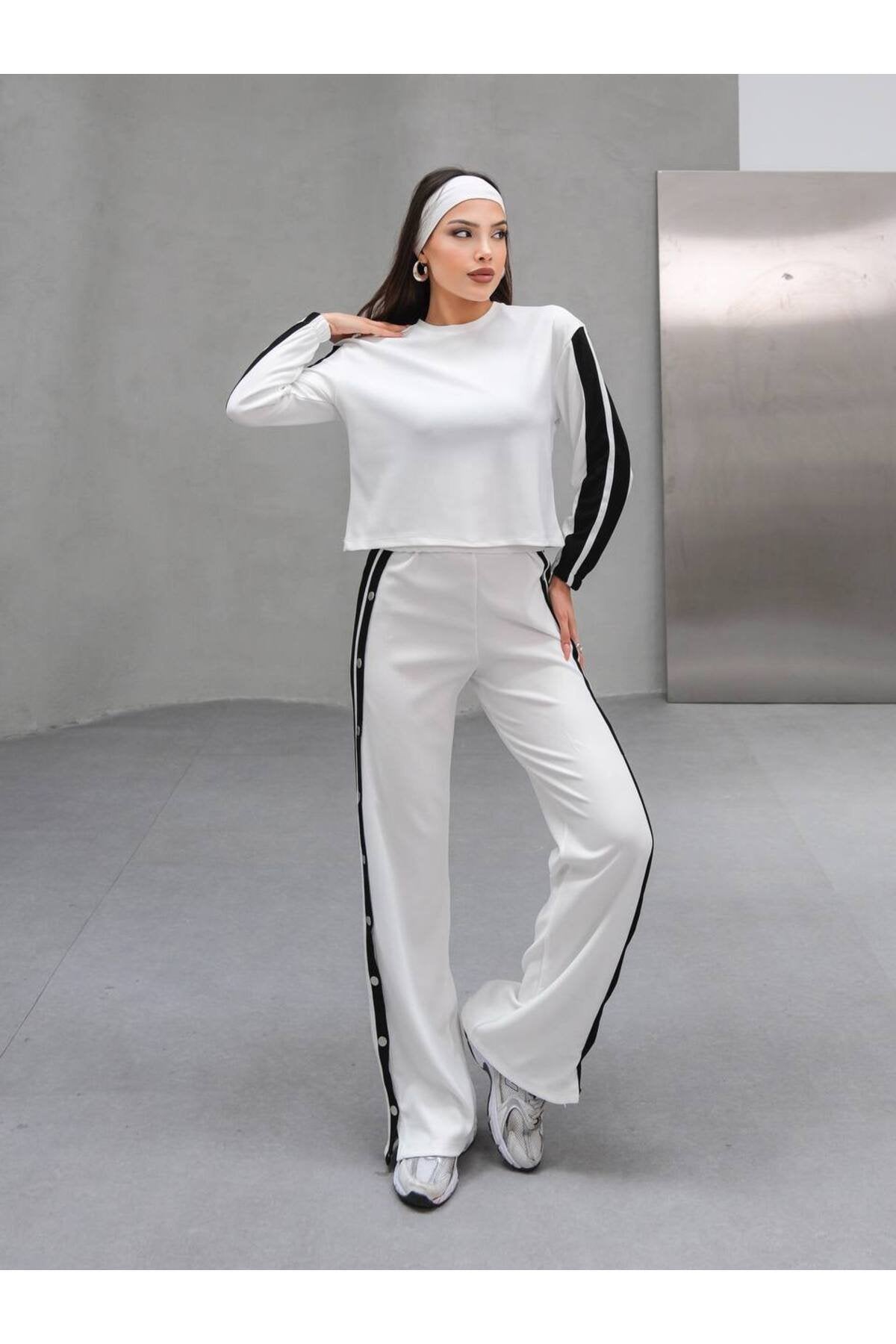 Çıtçıt Detaylı Yan Şeritli Kadın İkili Spor Takım