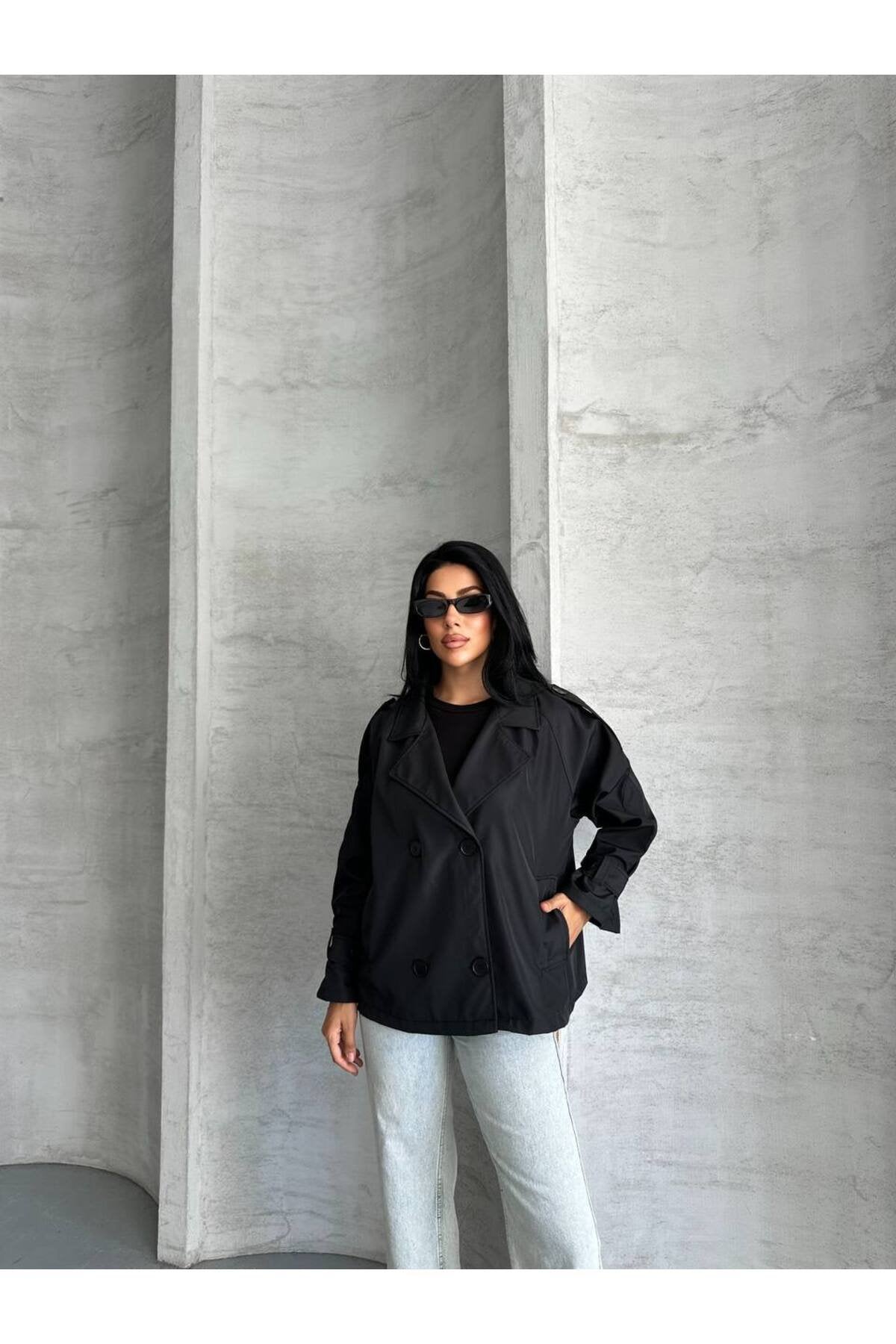 YENİ SEZON KOL VE OMUZ MANŞETLİ CROP TRENCH COAT