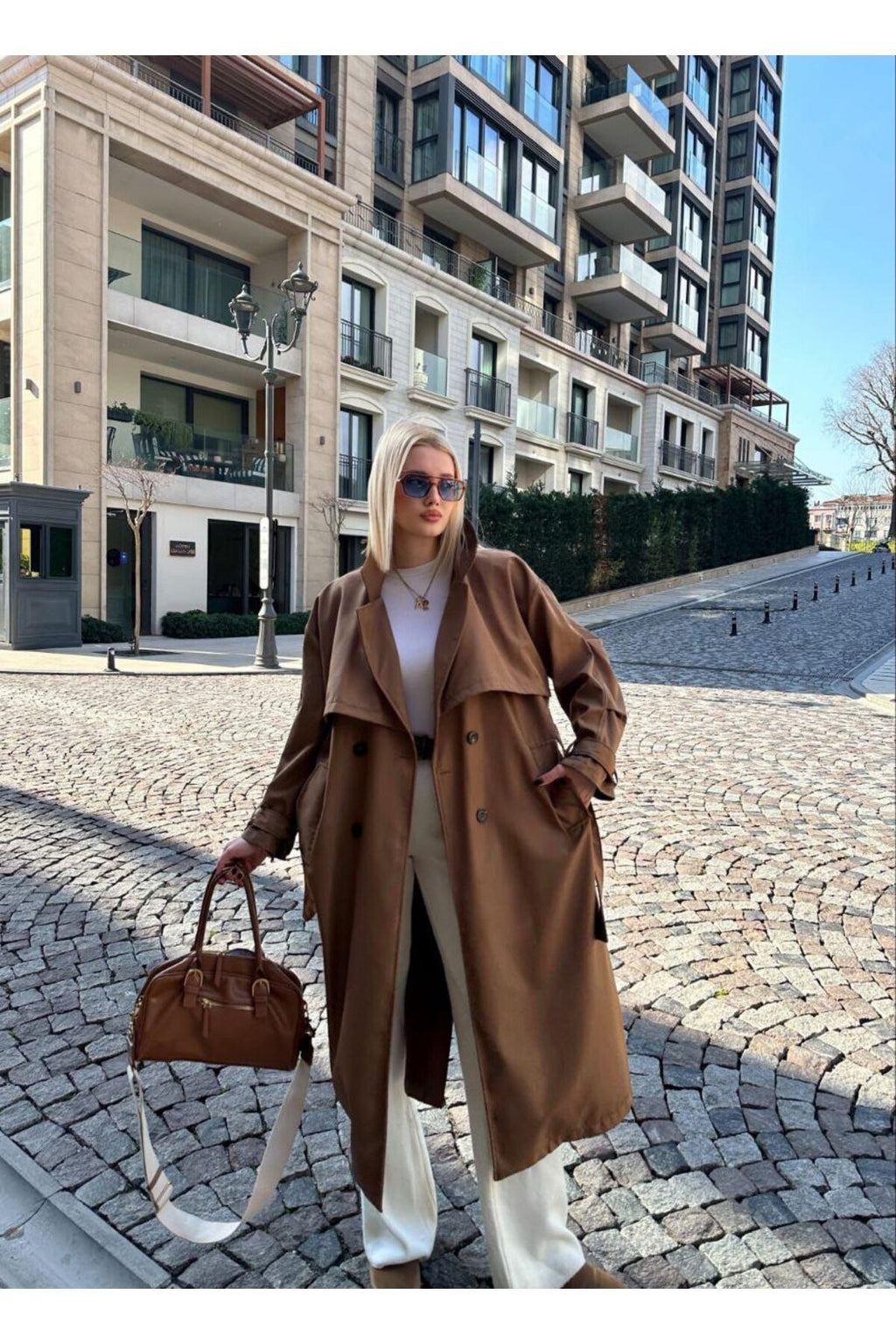Günlük ve Şık Kuşaklı Kadın Trençkot