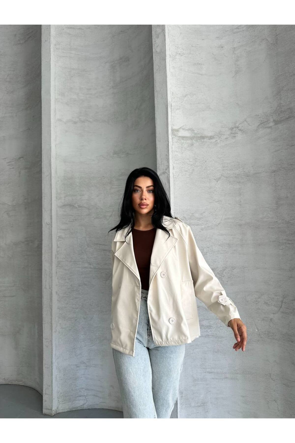 YENİ SEZON KOL VE OMUZ MANŞETLİ CROP TRENCH COAT