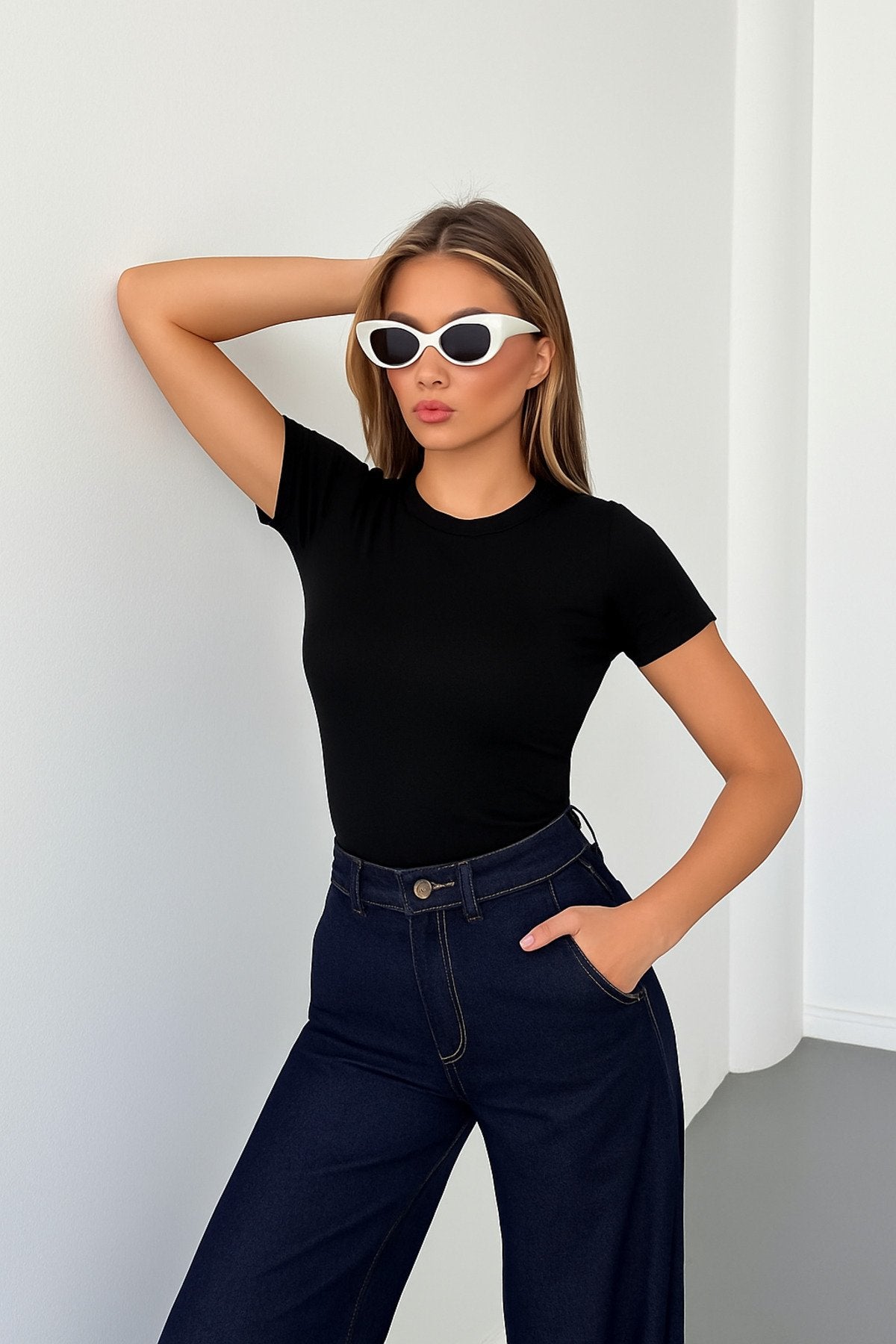 Düz Kesim Ribana Dokulu Basic T-Shirt