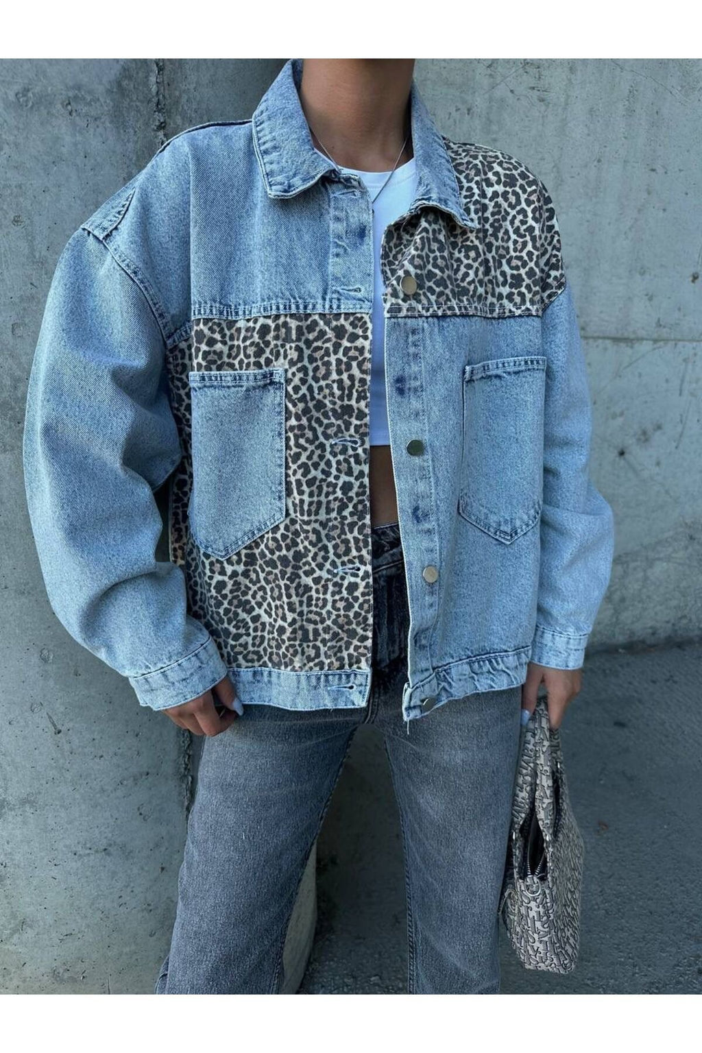 "Leopar Detaylı Oversize Denim Ceket"