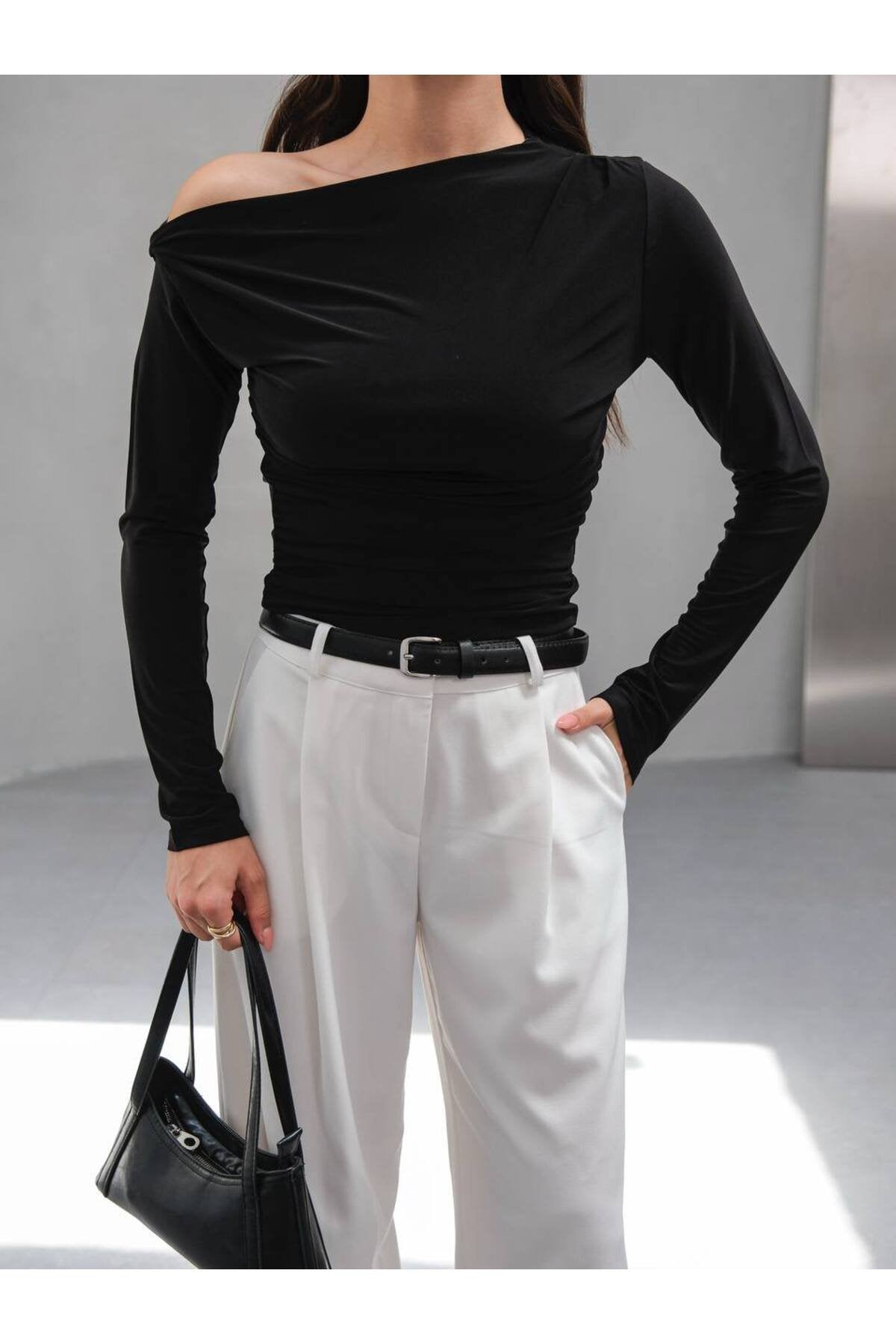 Tek Omuz Off-Shoulder Siyah Bluz
