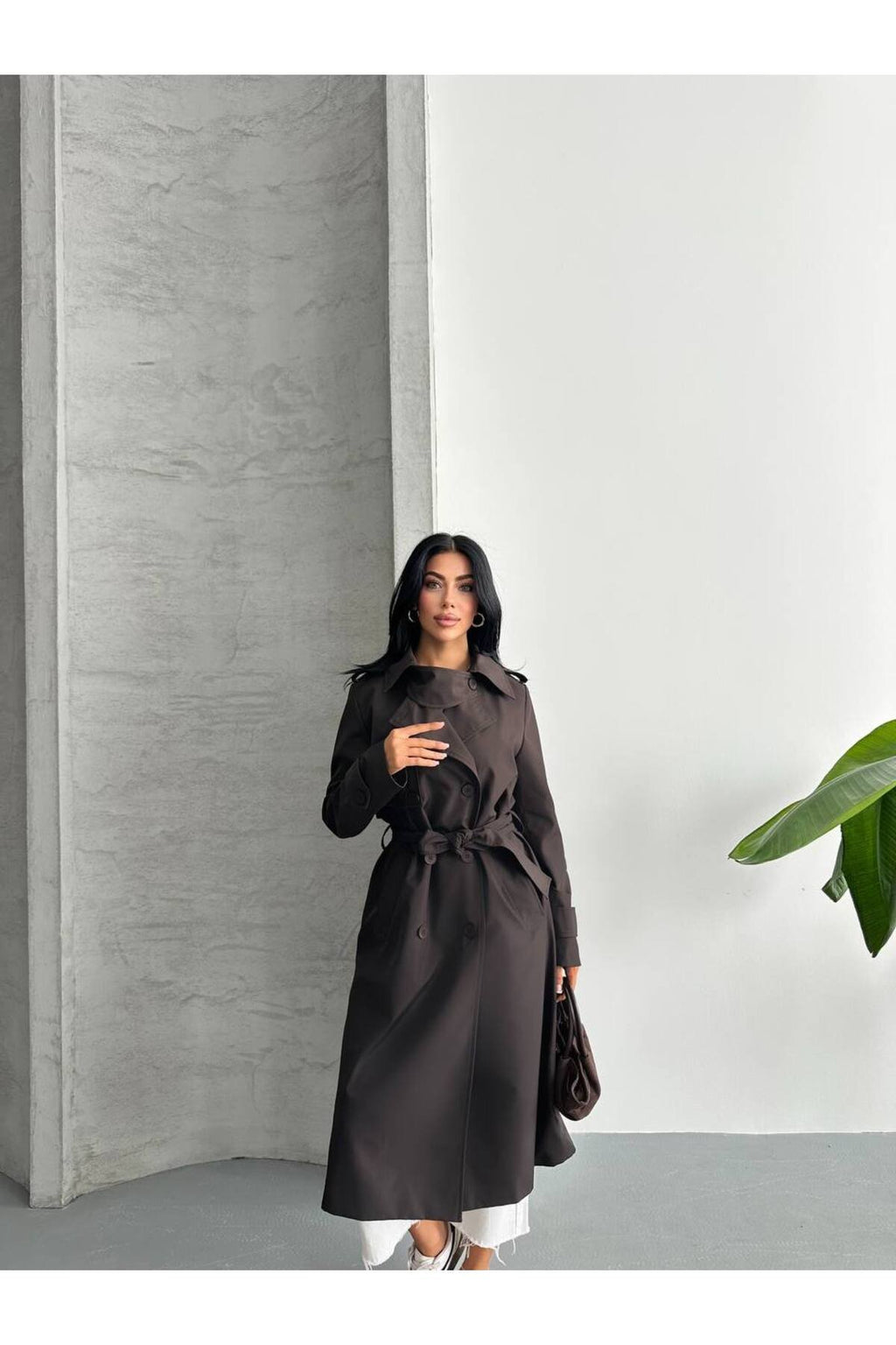 YAKA DETAYLI OVERSİZE SU İTİCİ ÖZELLİKLİ TRENCH COAT ASTARLIDIR