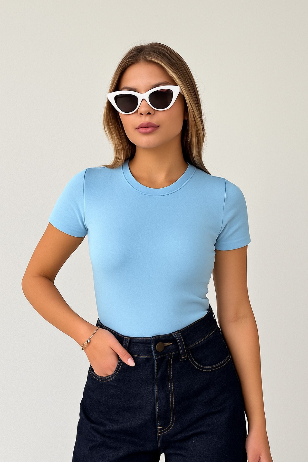 Düz Kesim Ribana Dokulu Basic T-Shirt