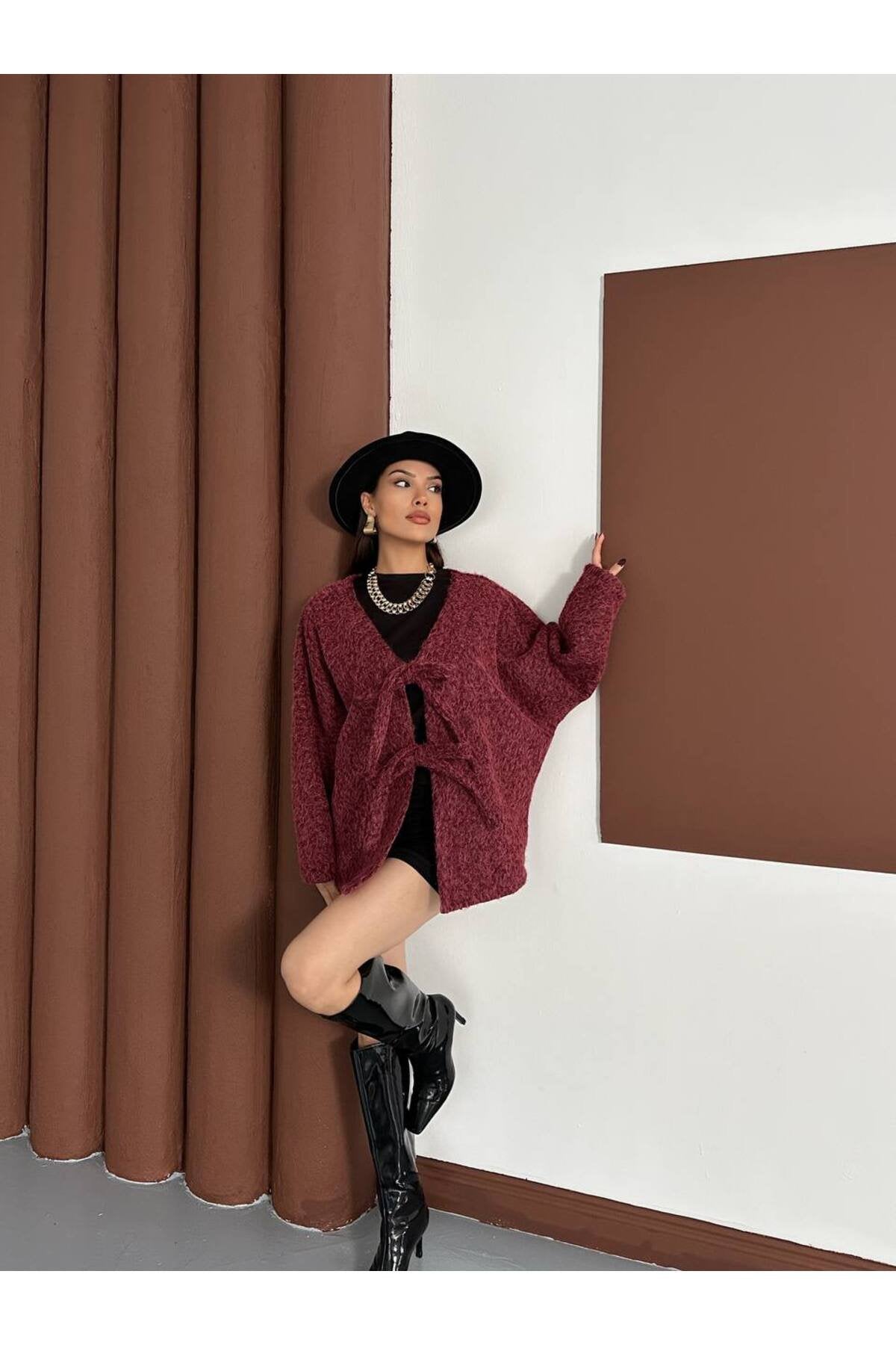 Kırçıllı Kaşe Fiyonklu Kaban