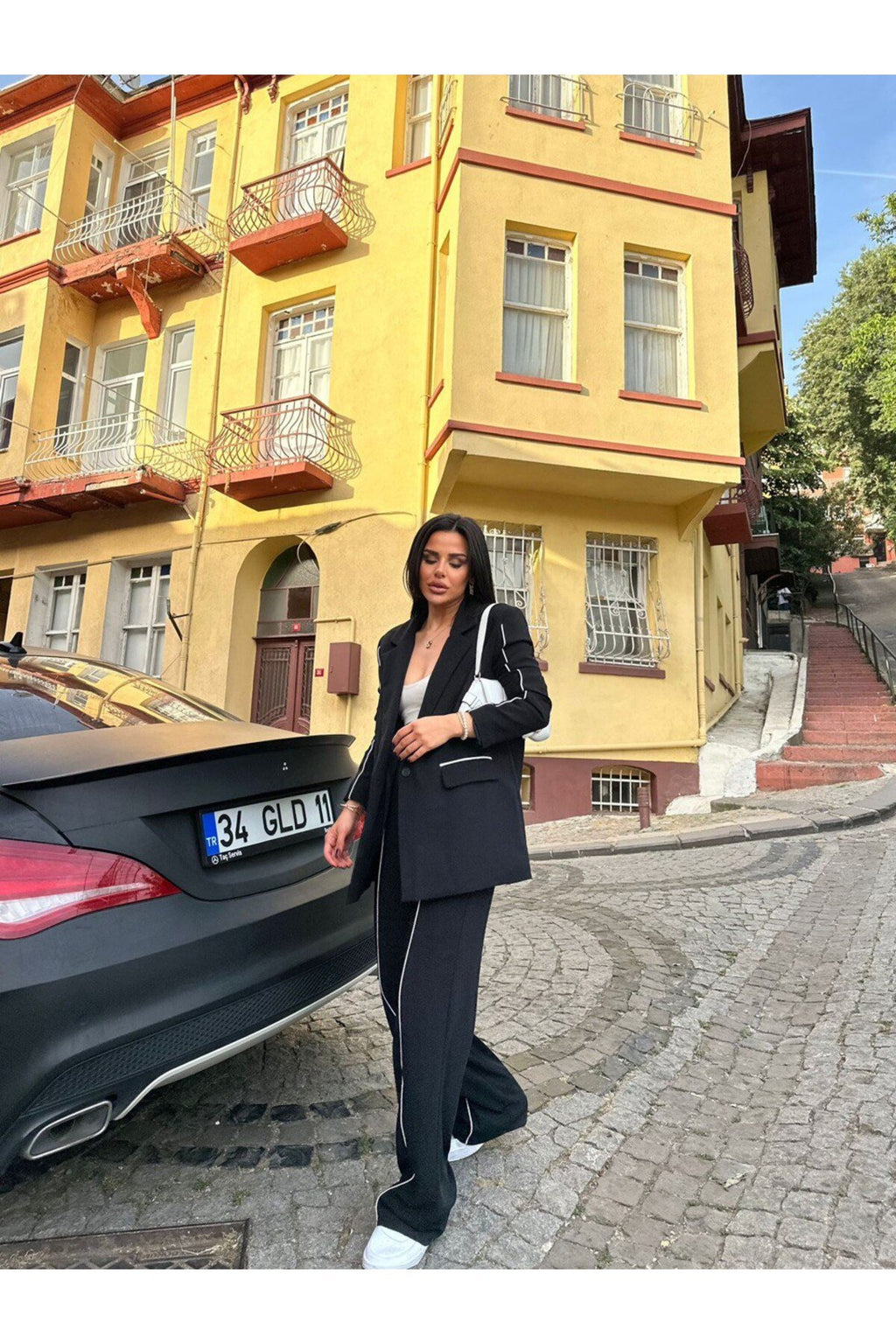 Minimal Tarzın Gücü: Şerit Detaylı Takım